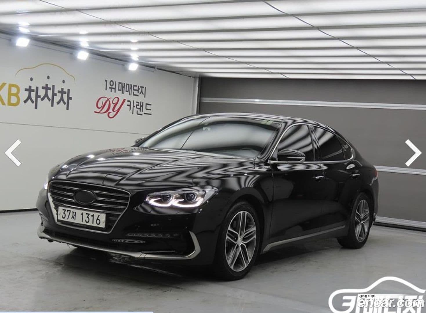 Main__Slider__Photo:Grandeur Hyundai 2017.8-0