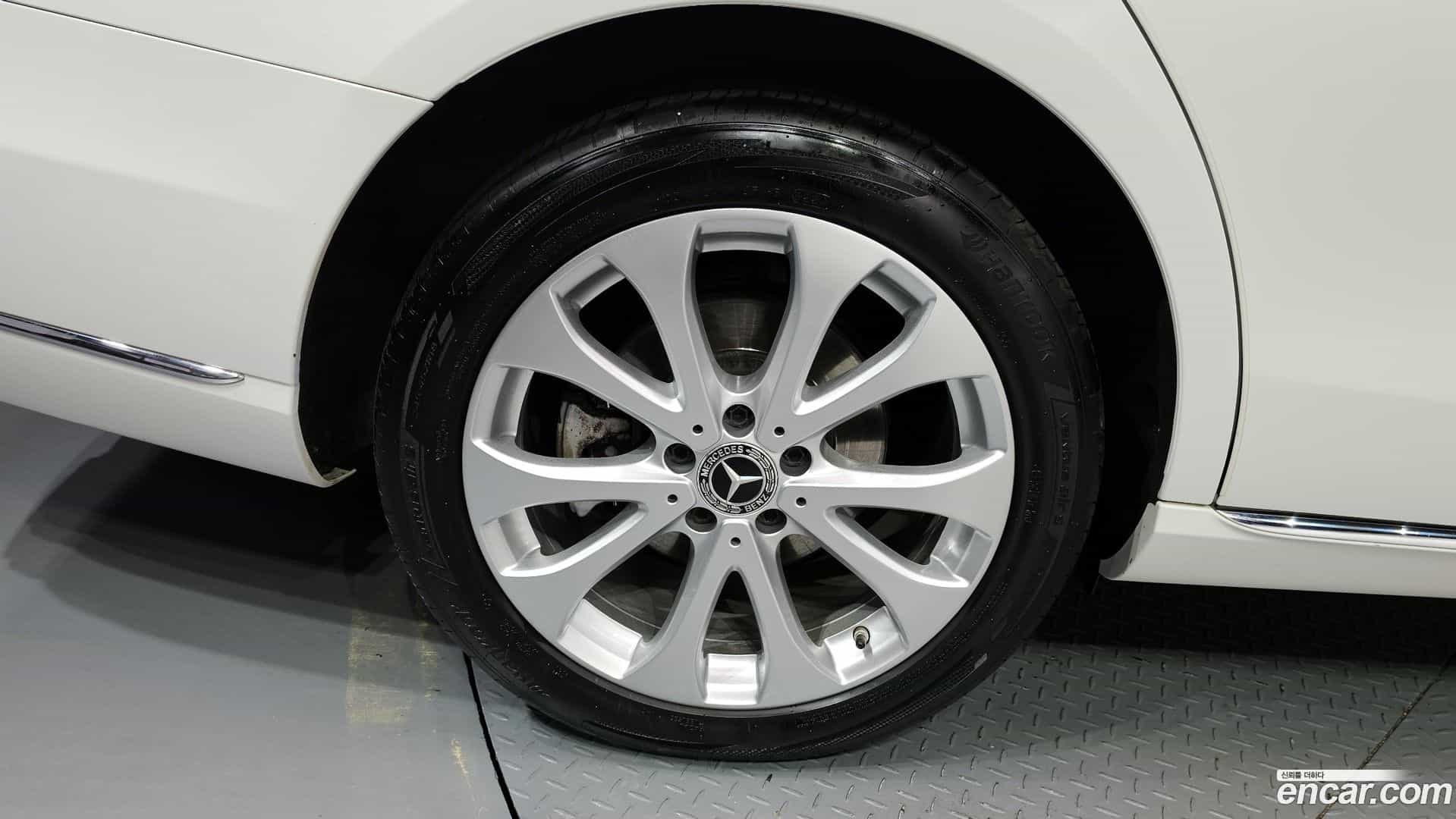E-Class Mercedes-Benz 2019.1-OUTER-005