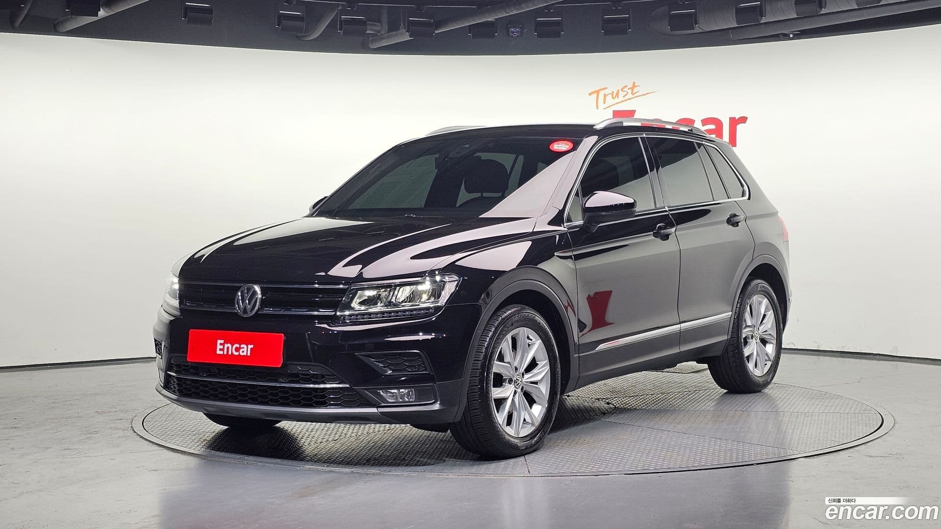 Main__Slider__Photo:Tiguan Volkswagen 2018.11-0