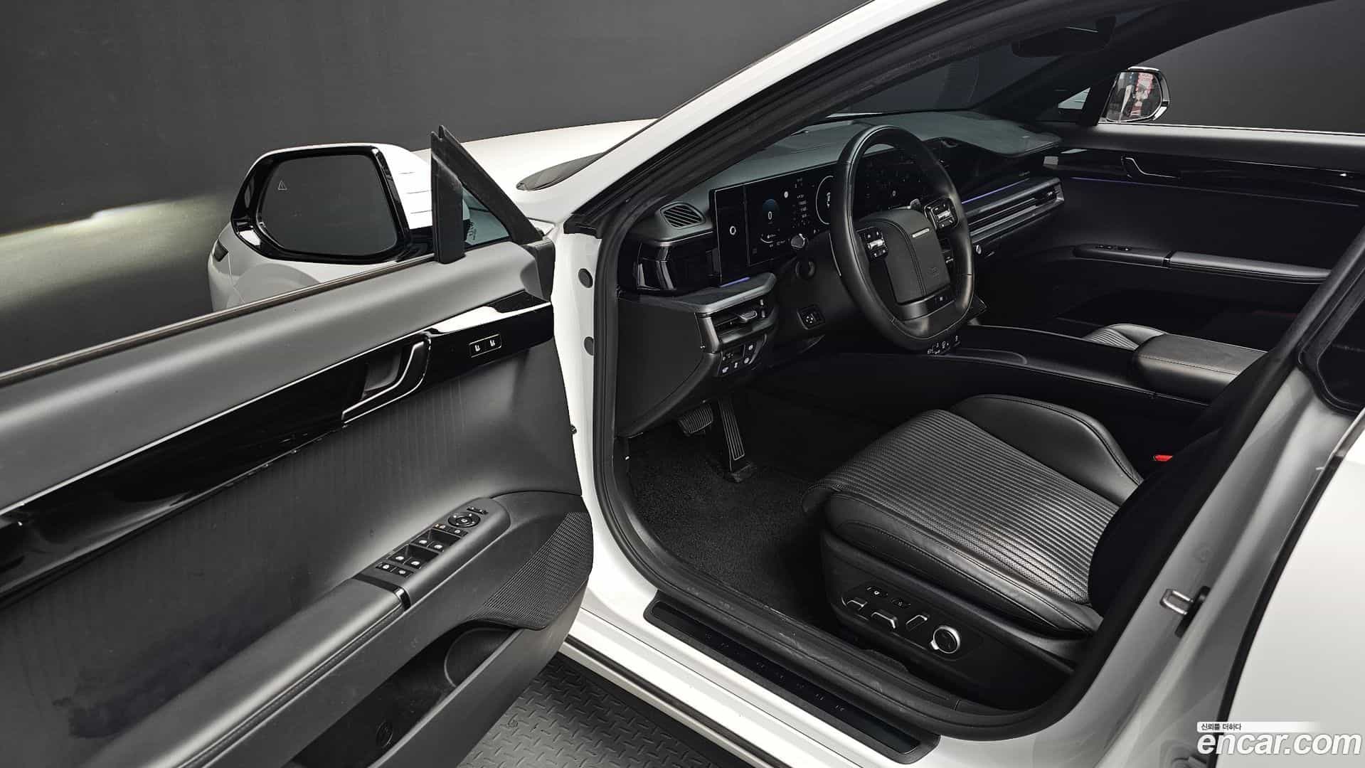 Grandeur Hyundai 2023.11-OPTION-015