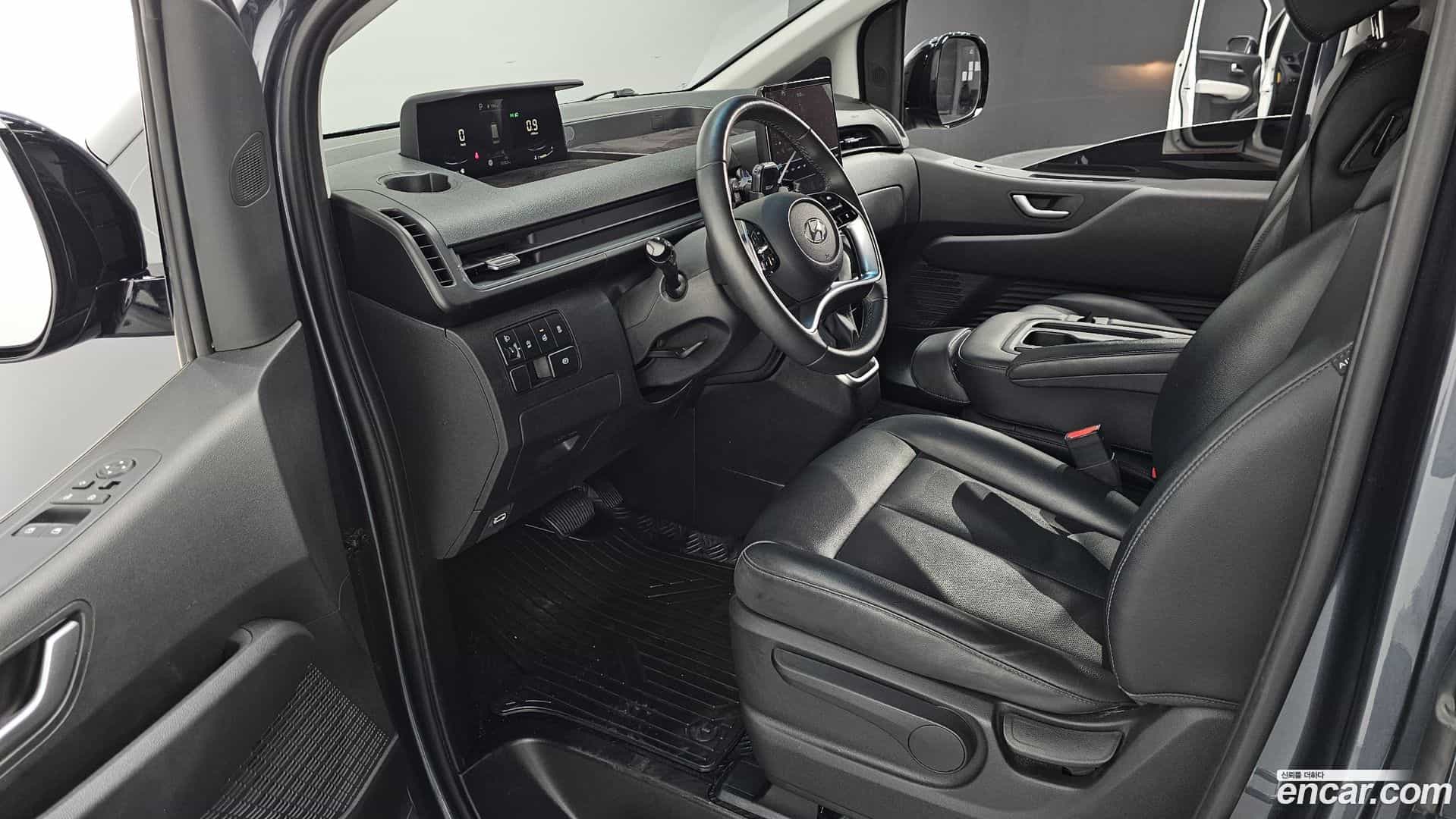 Staria Hyundai 2023.0-OPTION-015