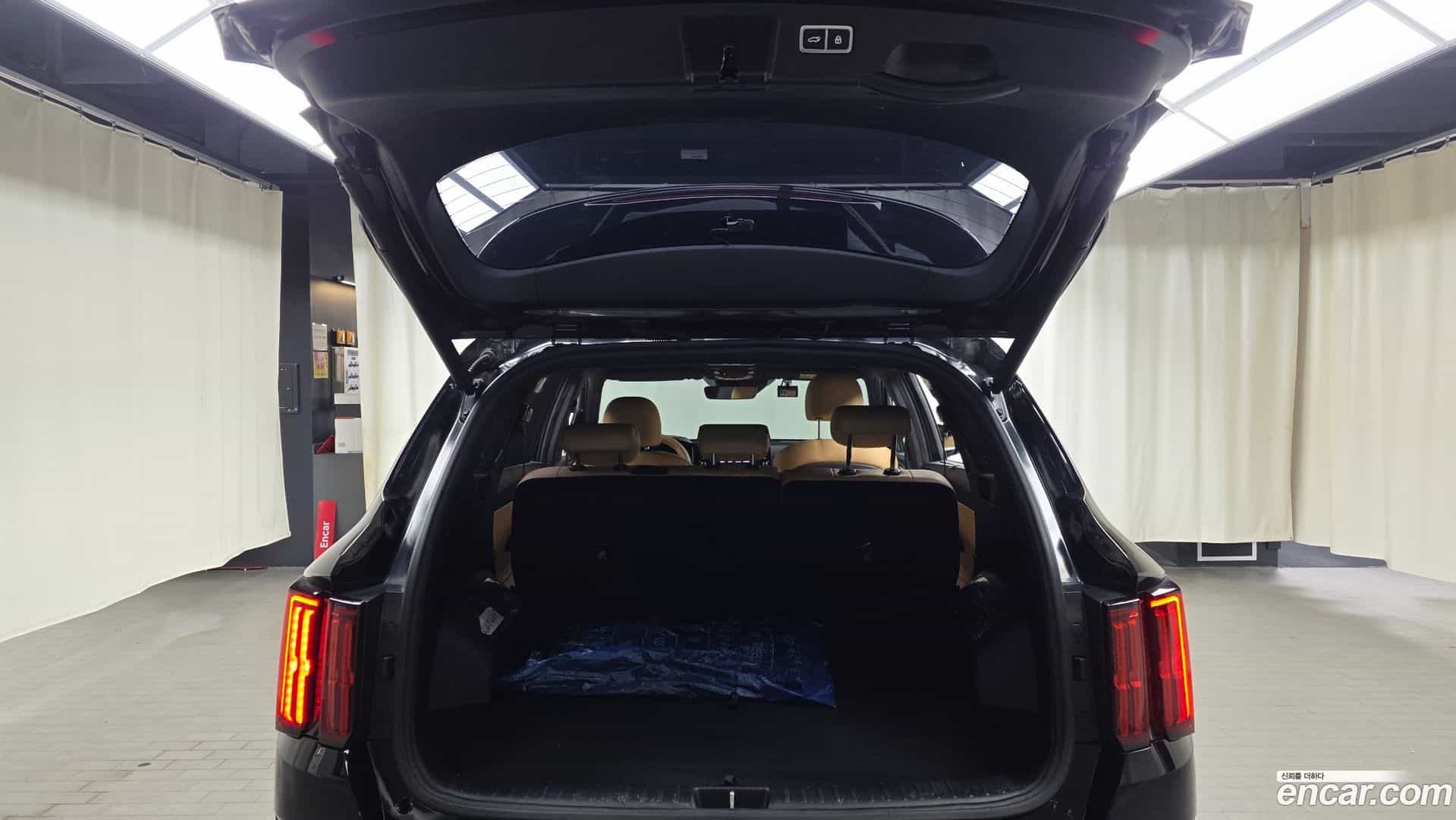 Sorento Kia 2023.0-OPTION-024