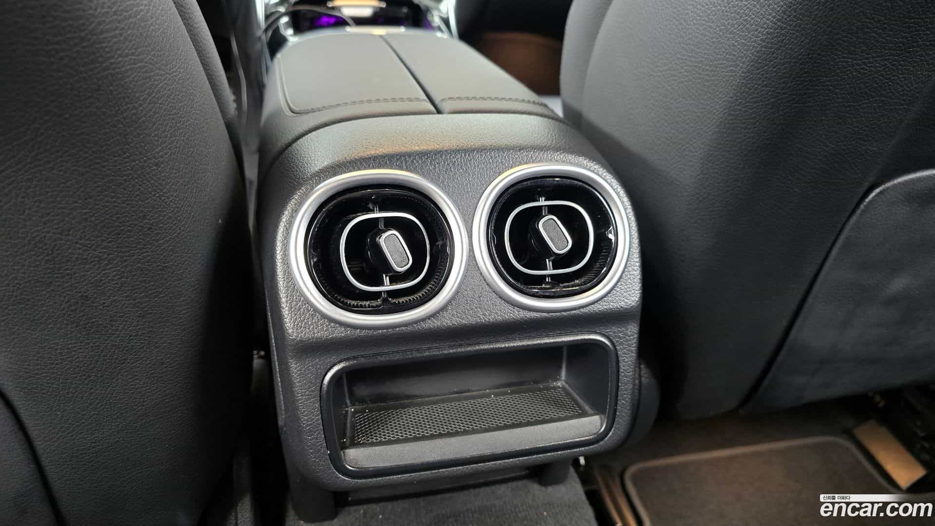 C-Class Mercedes-Benz 2024.5-OPTION-023