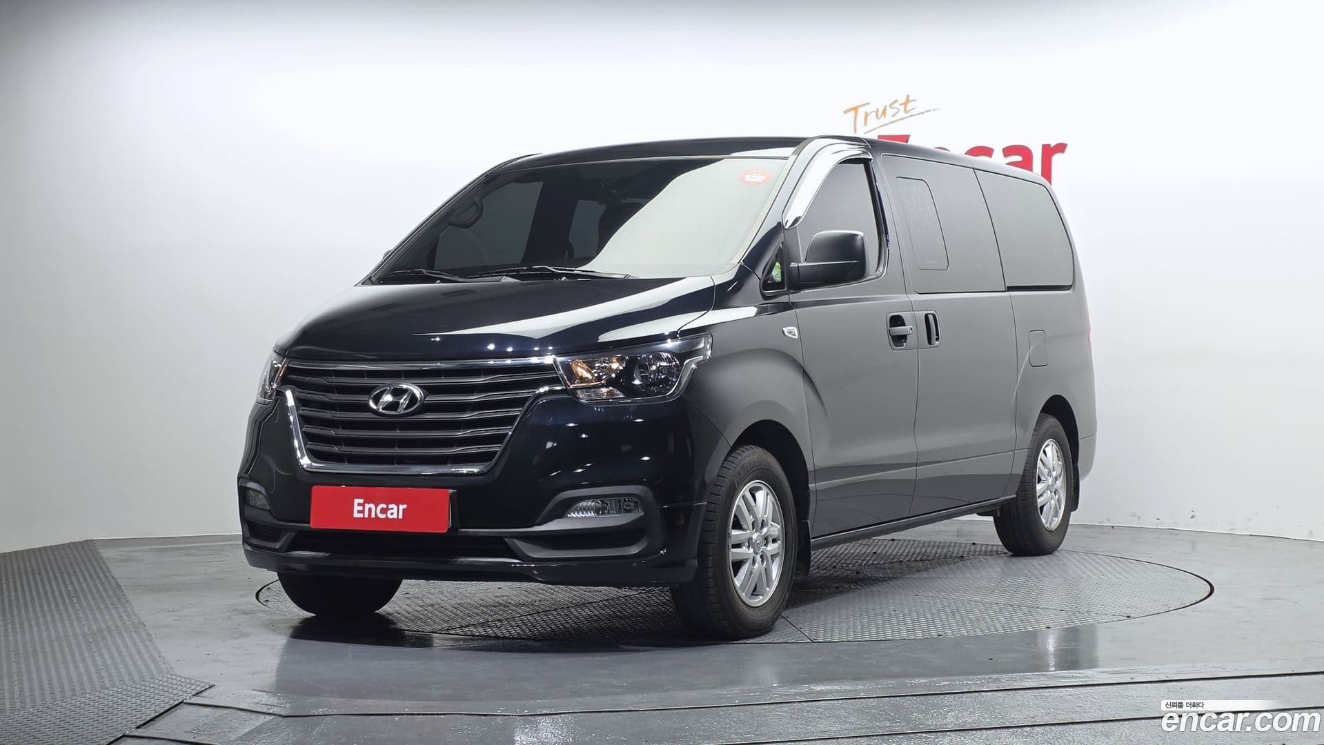 Main__Slider__Photo:Starex Hyundai 2019.4-0