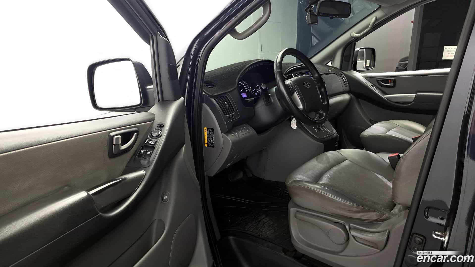 Starex Hyundai 2019.4-INNER-010