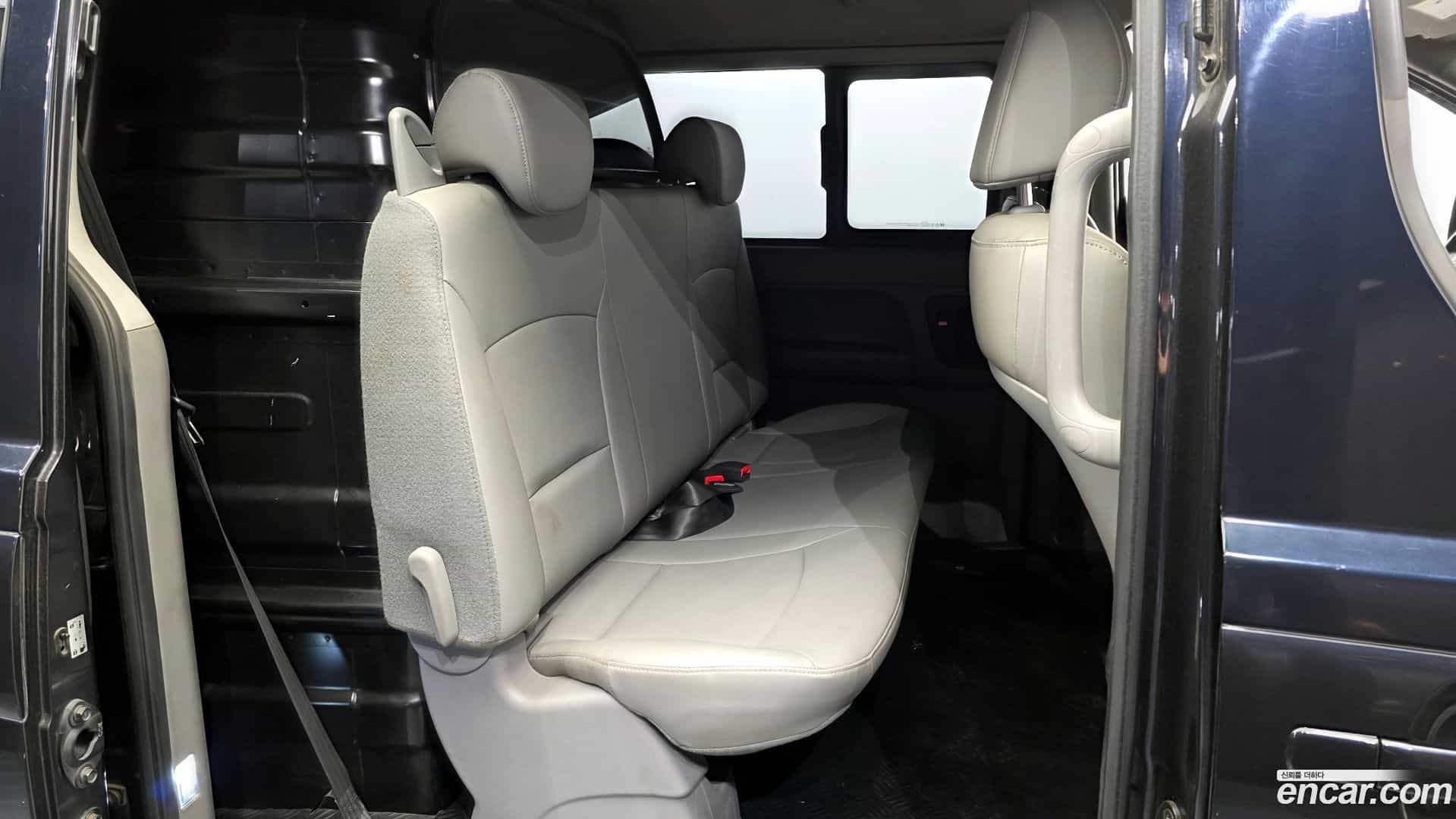 Starex Hyundai 2019.4-OPTION-016