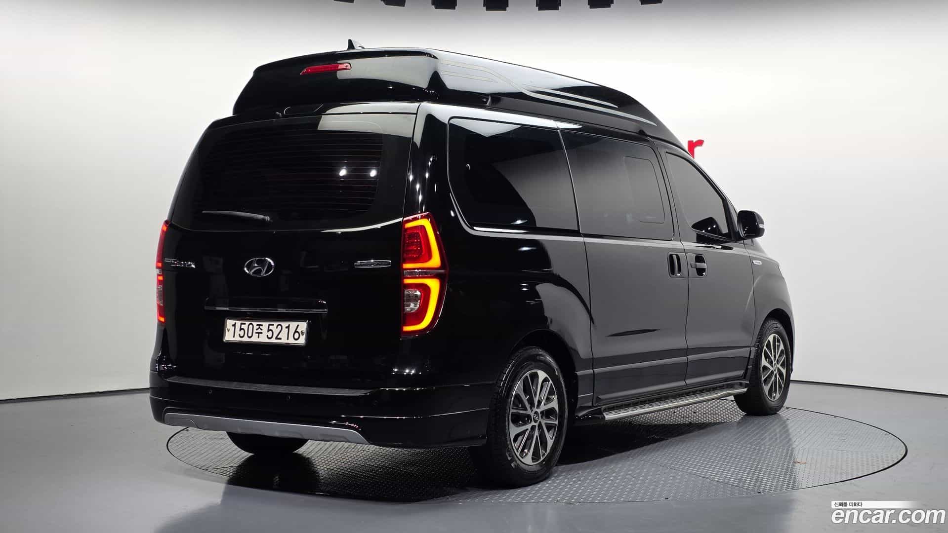 Starex Hyundai 2019.0-OUTER-002