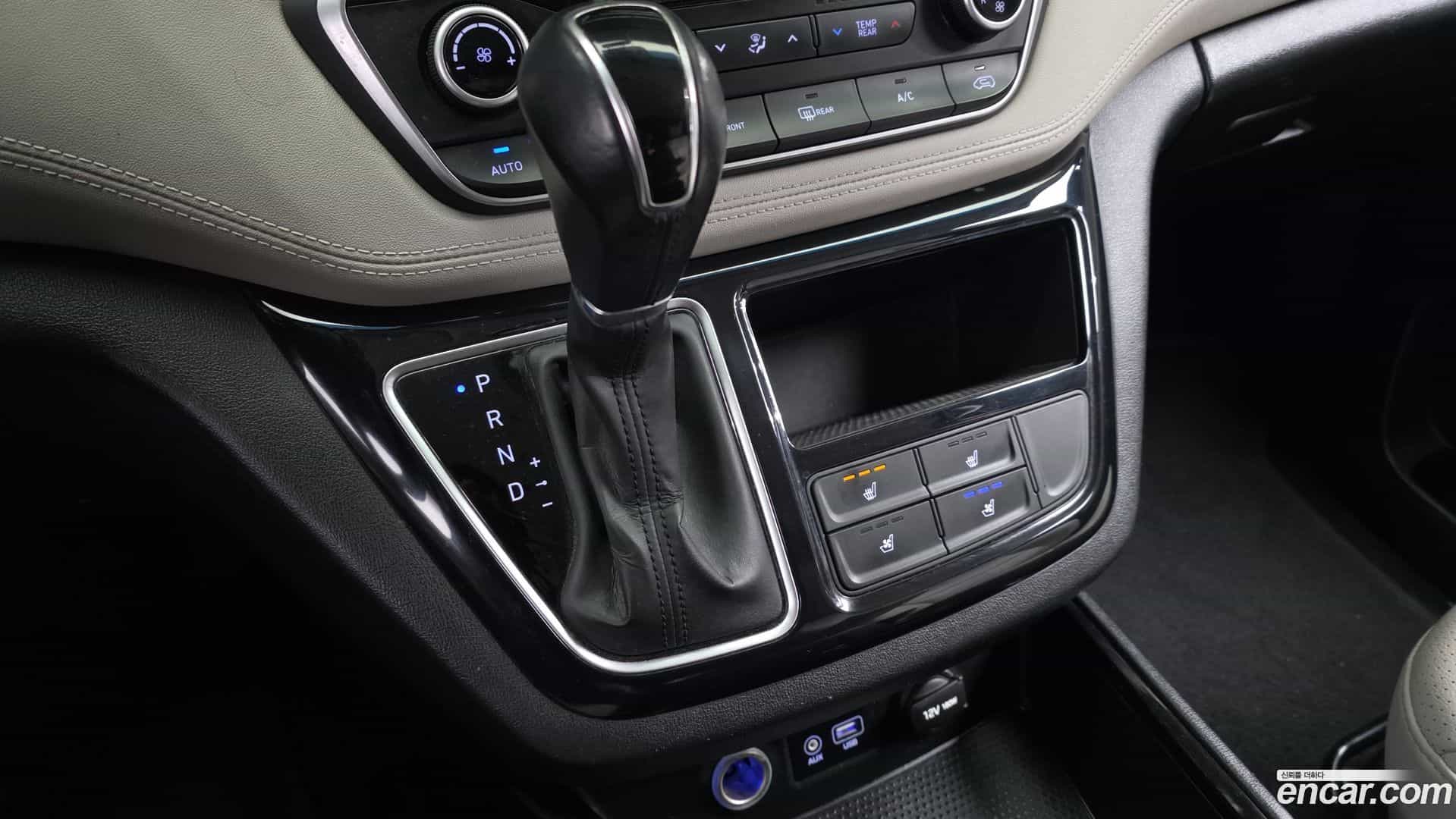 Starex Hyundai 2019.0-INNER-009