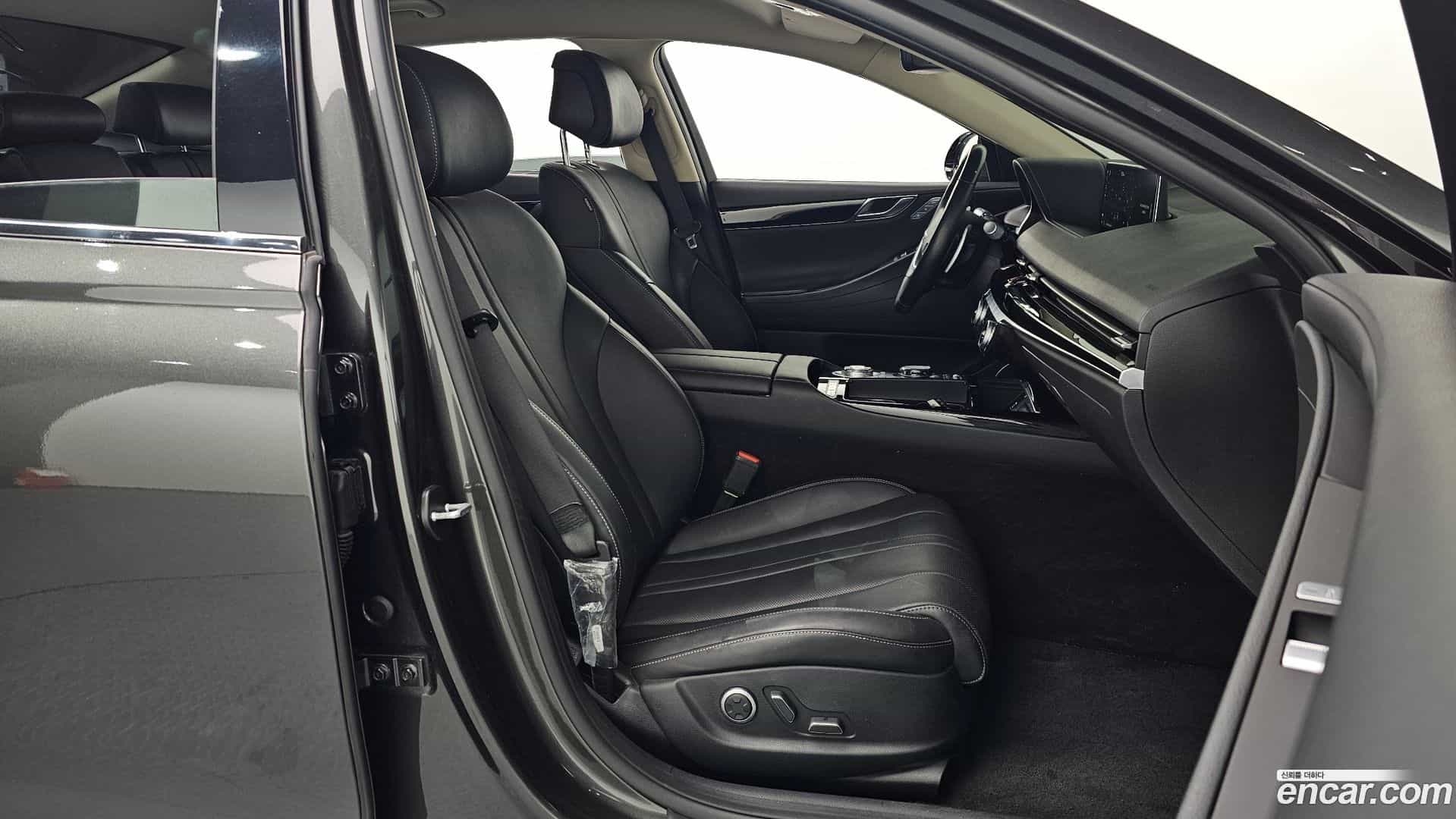 G80 Genesis 2023.0-INNER-010
