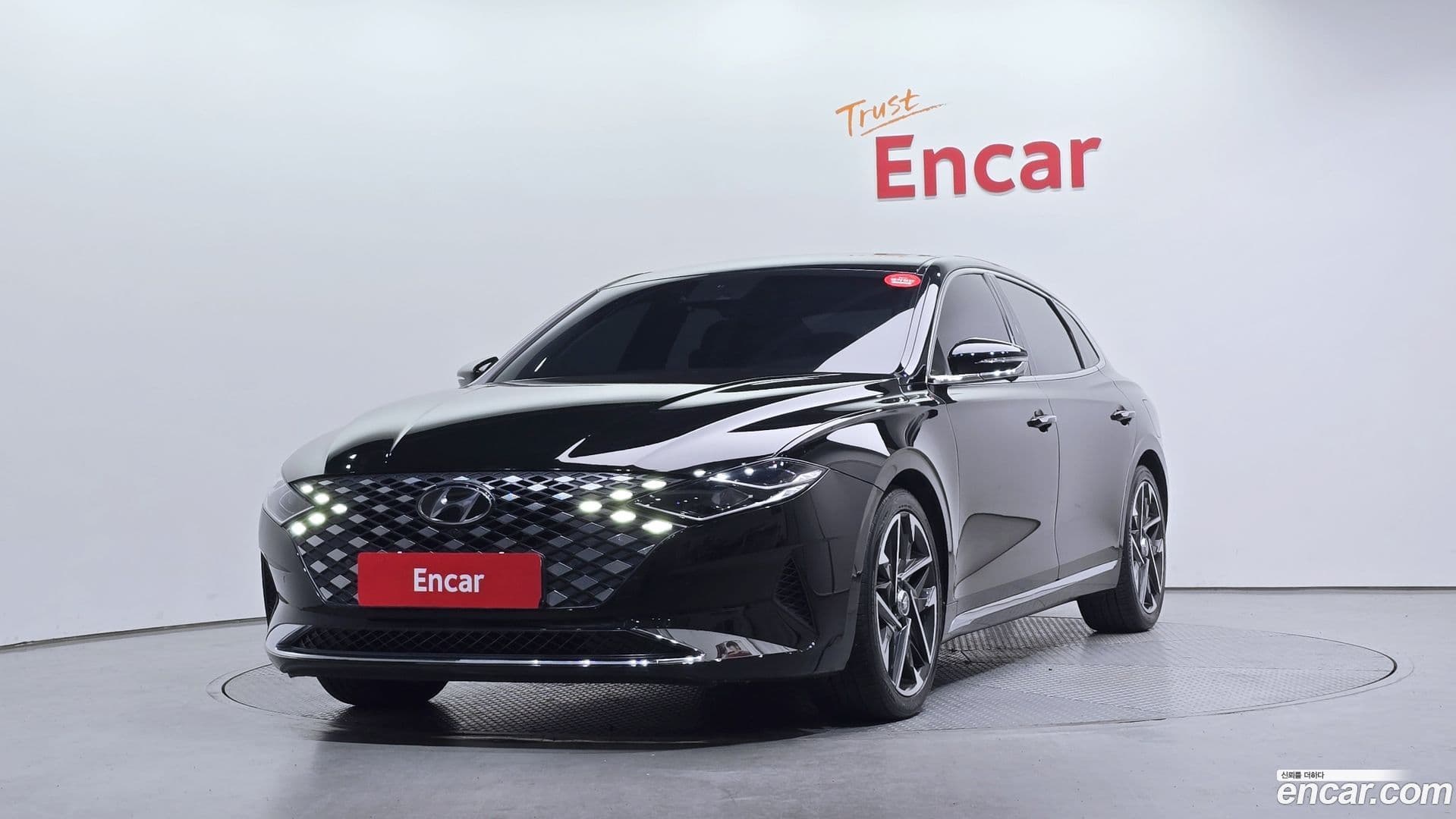 Main__Slider__Photo:Grandeur Hyundai 2020.3-0