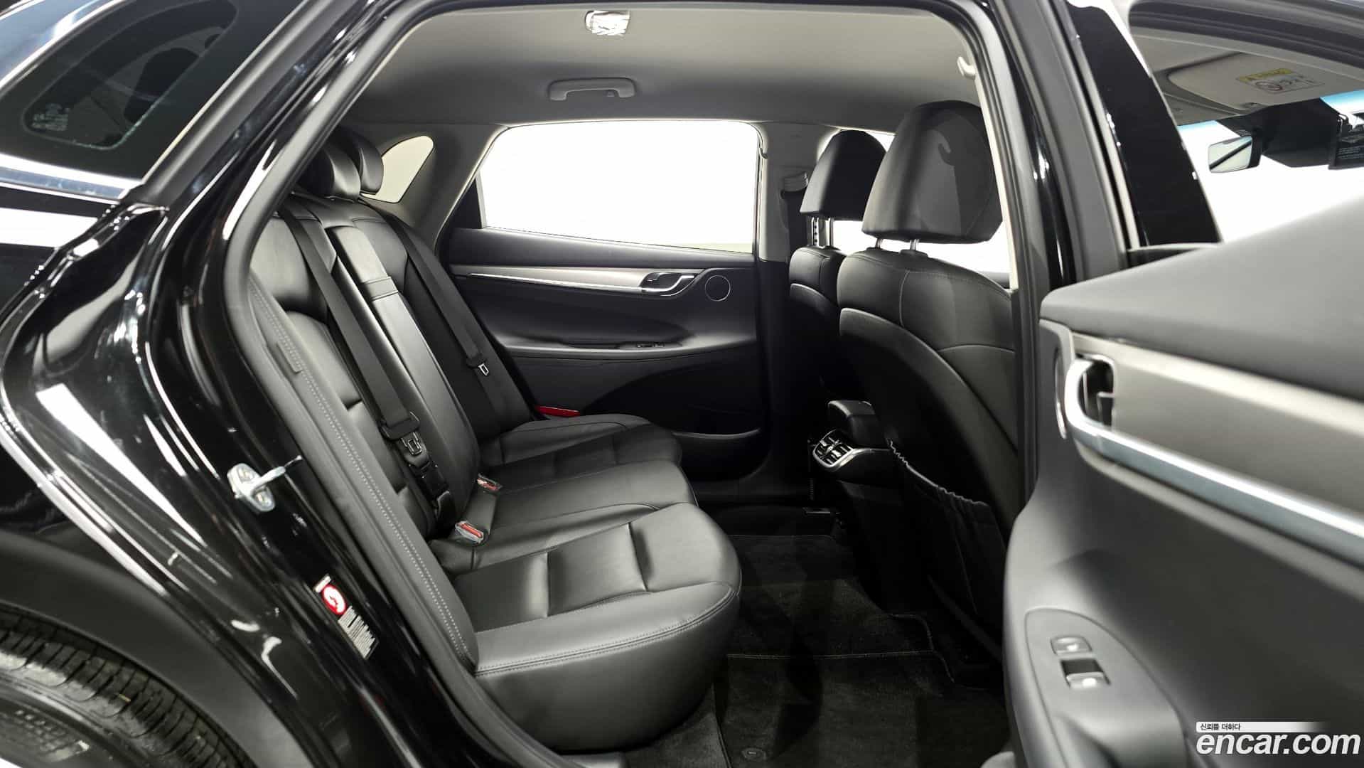 Grandeur Hyundai 2022.0-OPTION-016