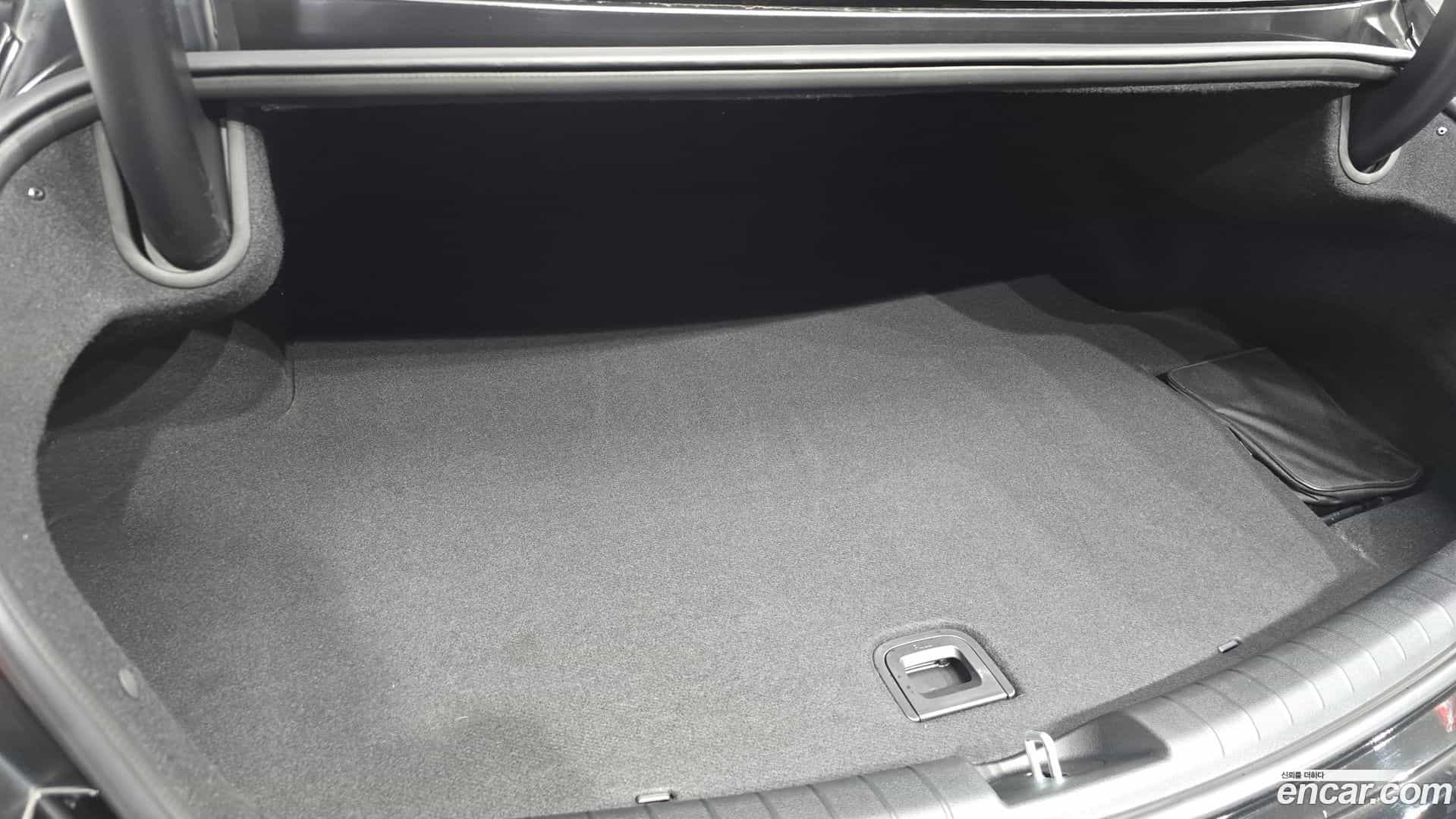Grandeur Hyundai 2022.0-OPTION-024