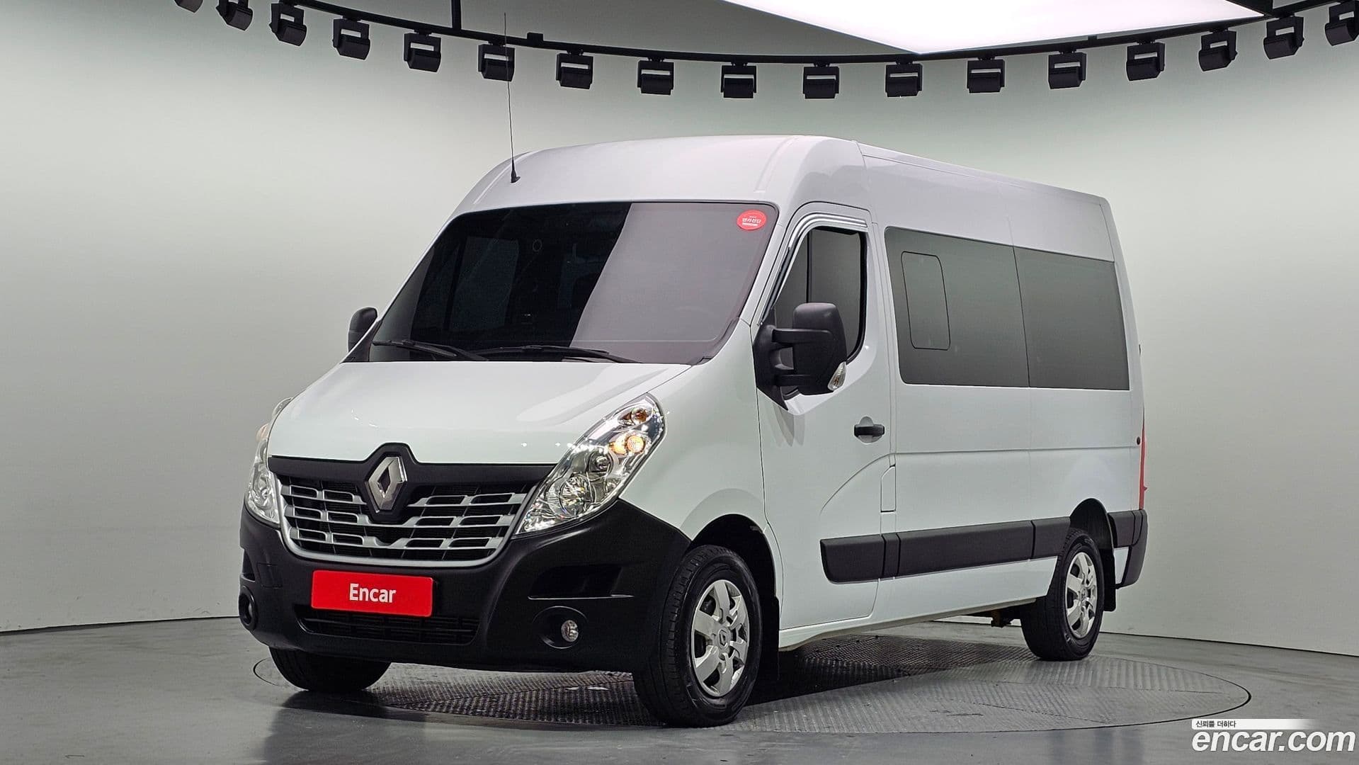 Main__Slider__Photo:Master Renault Korea 2019.11-0