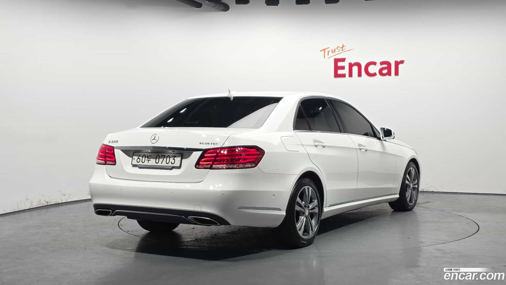 E-Class Mercedes-Benz 2015.8-OUTER-002