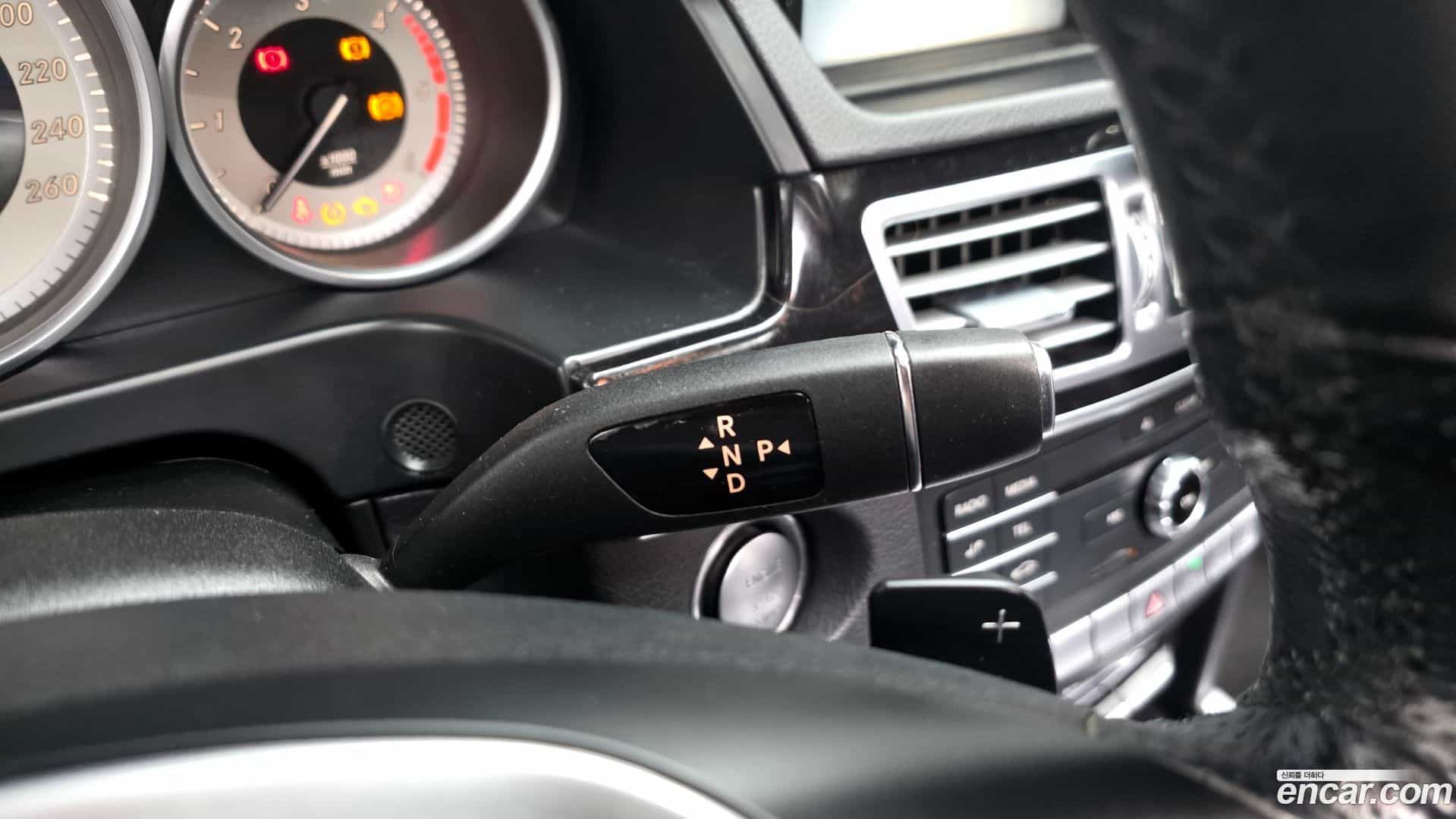 E-Class Mercedes-Benz 2015.8-INNER-009