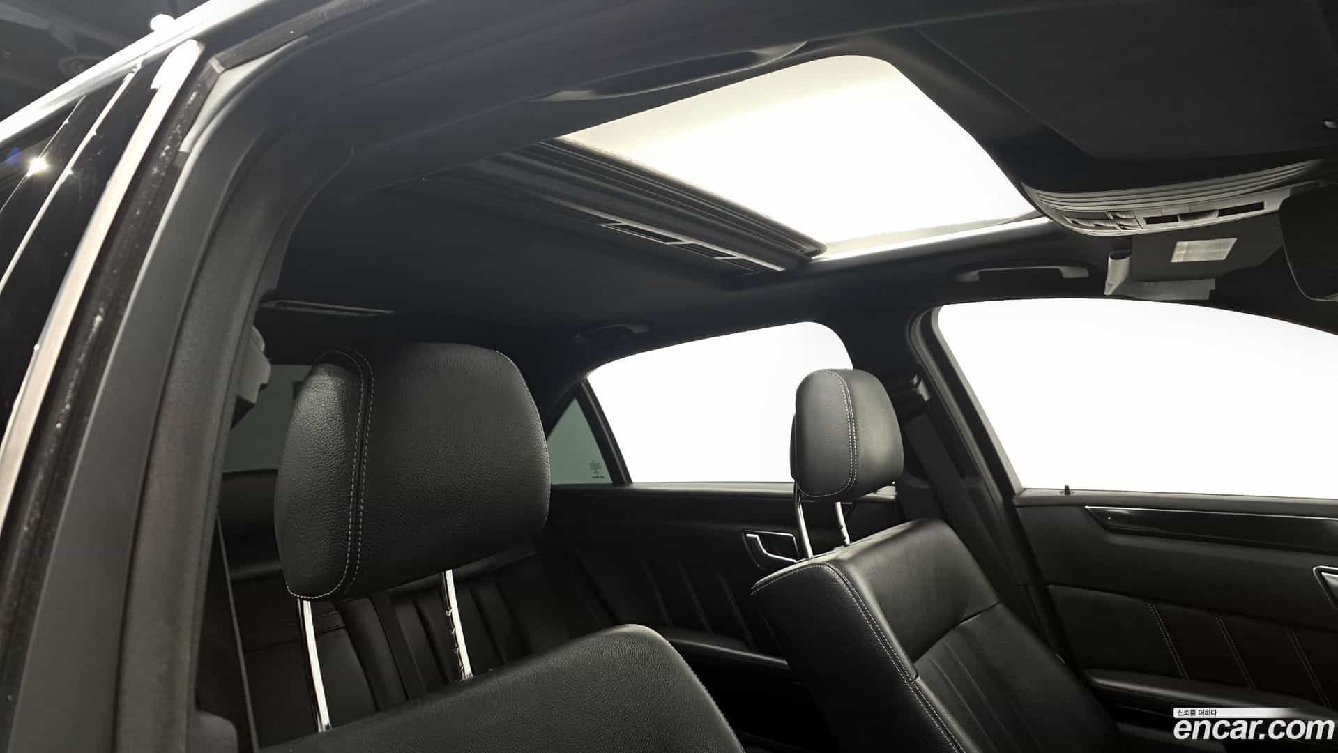 E-Class Mercedes-Benz 2015.8-OPTION-020
