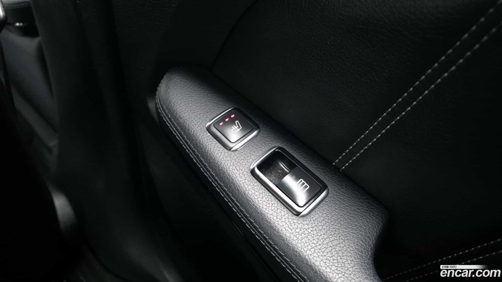 E-Class Mercedes-Benz 2015.8-OPTION-023