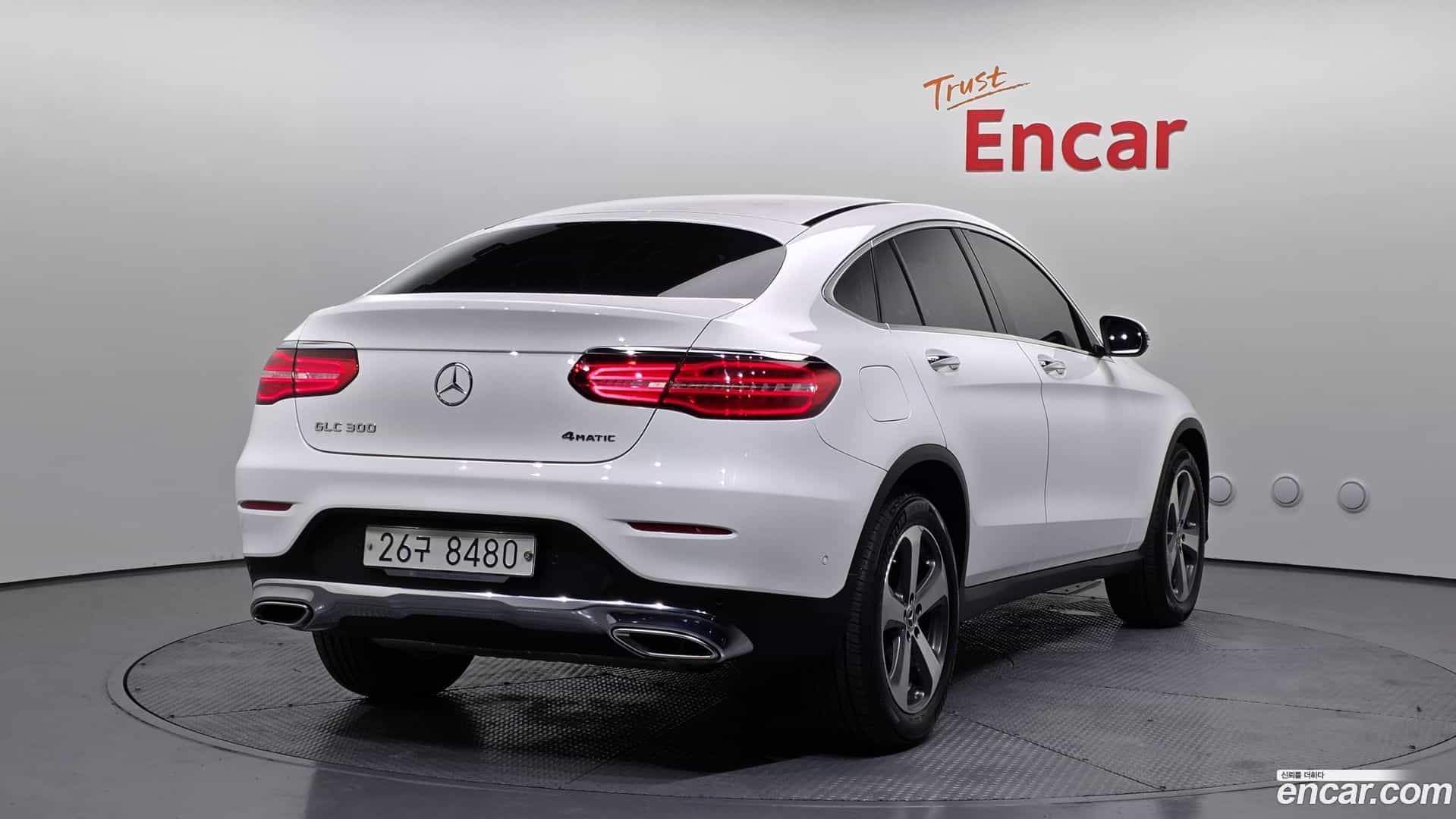 GLC-Class Mercedes-Benz 2019.7-OUTER-002