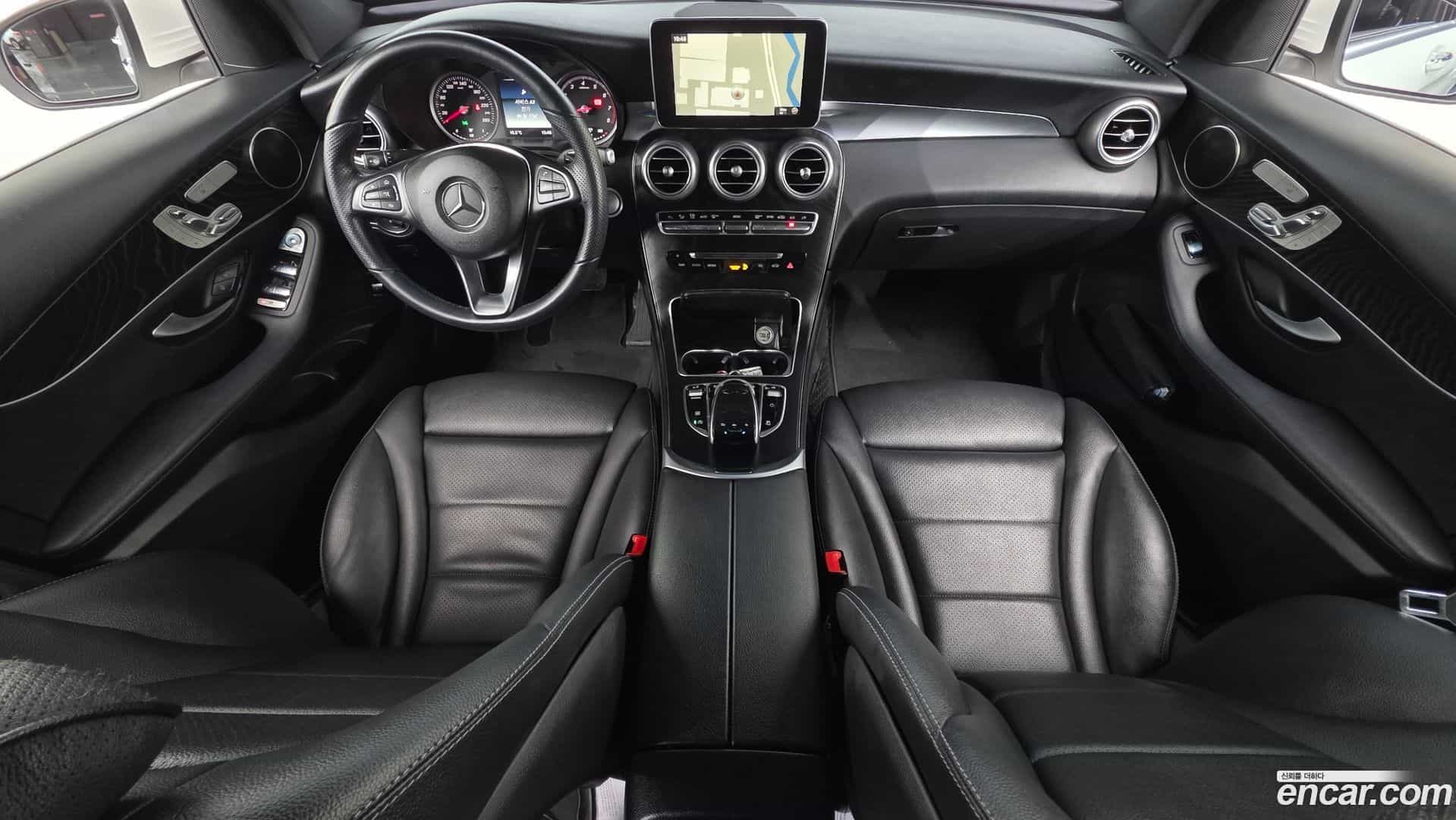 GLC-Class Mercedes-Benz 2019.7-INNER-007