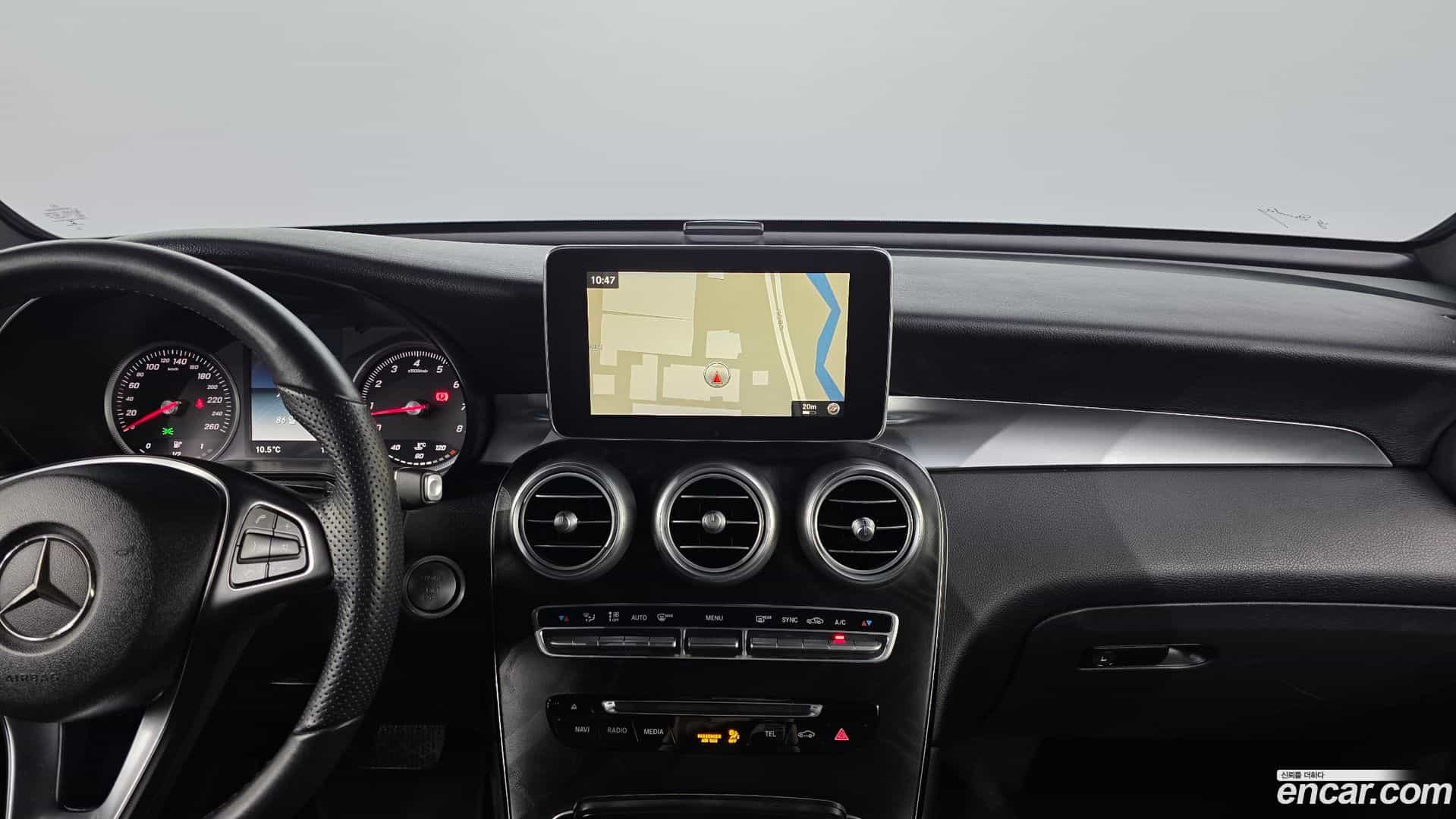 GLC-Class Mercedes-Benz 2019.7-OPTION-021