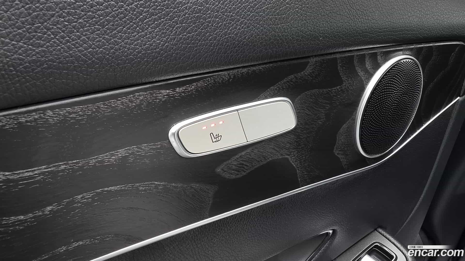GLC-Class Mercedes-Benz 2019.7-OPTION-023