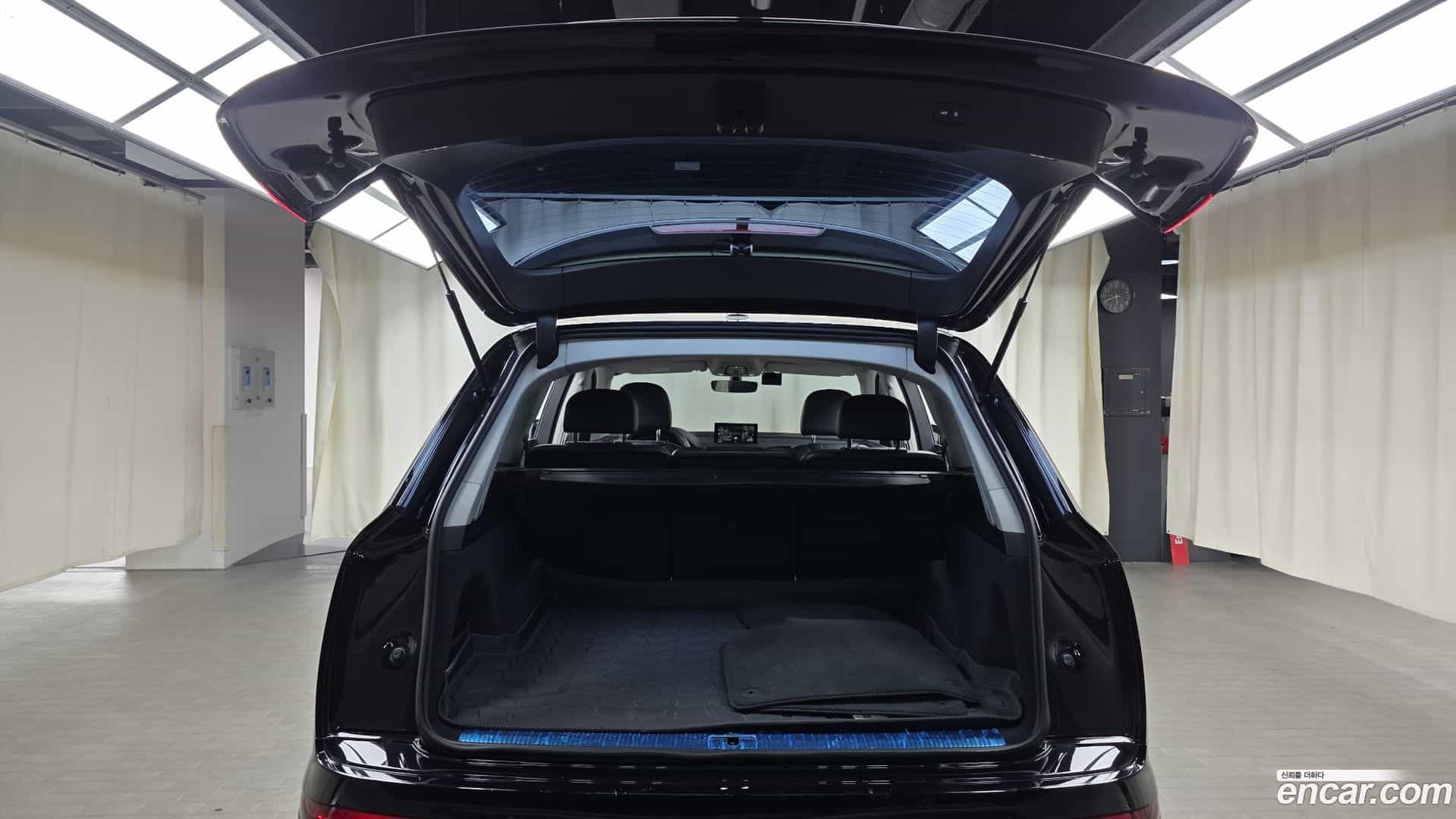 Q7 Audi 2019.9-OPTION-024