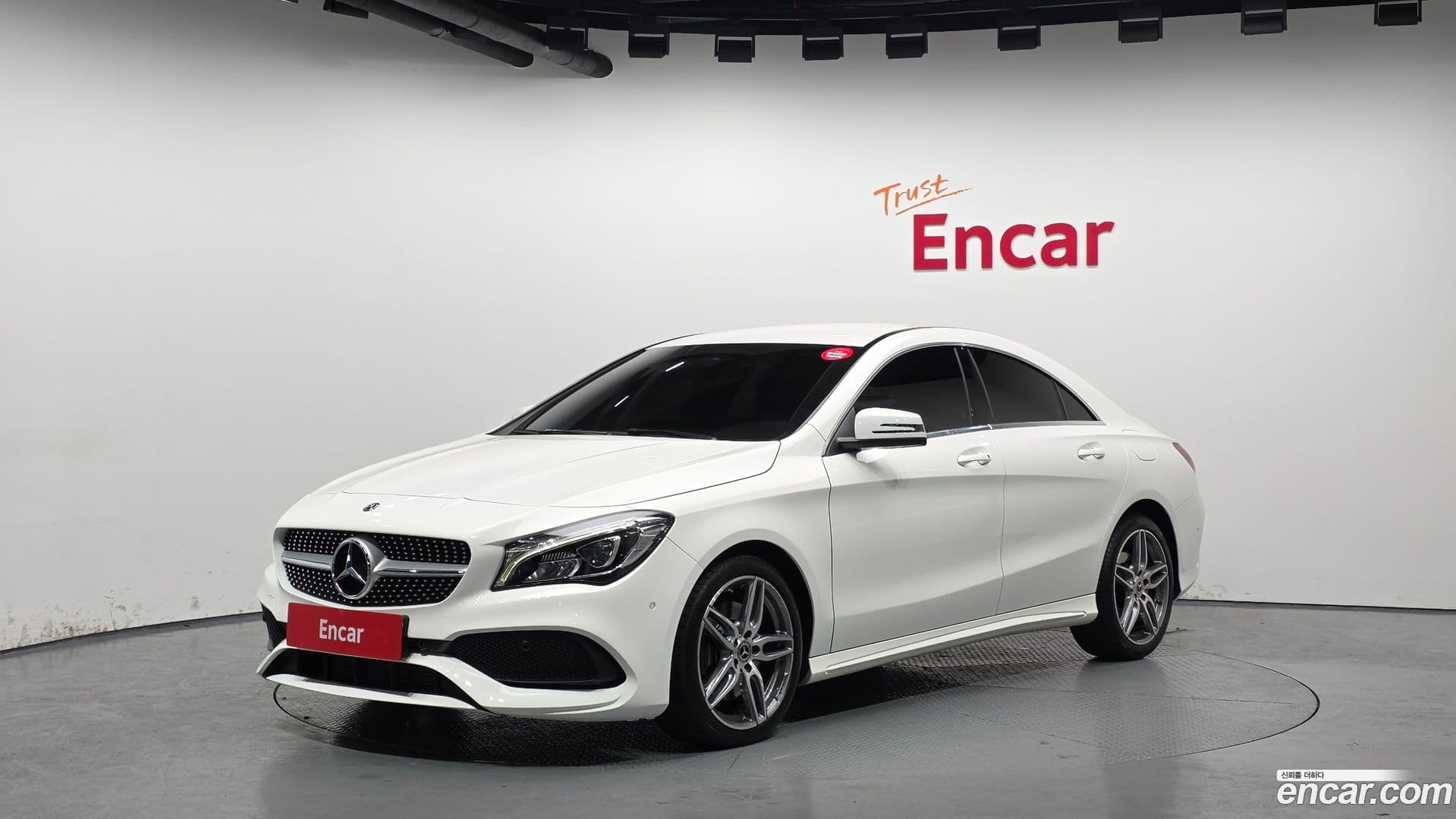 Main__Slider__Photo:CLA-Class Mercedes-Benz 2018.7-0