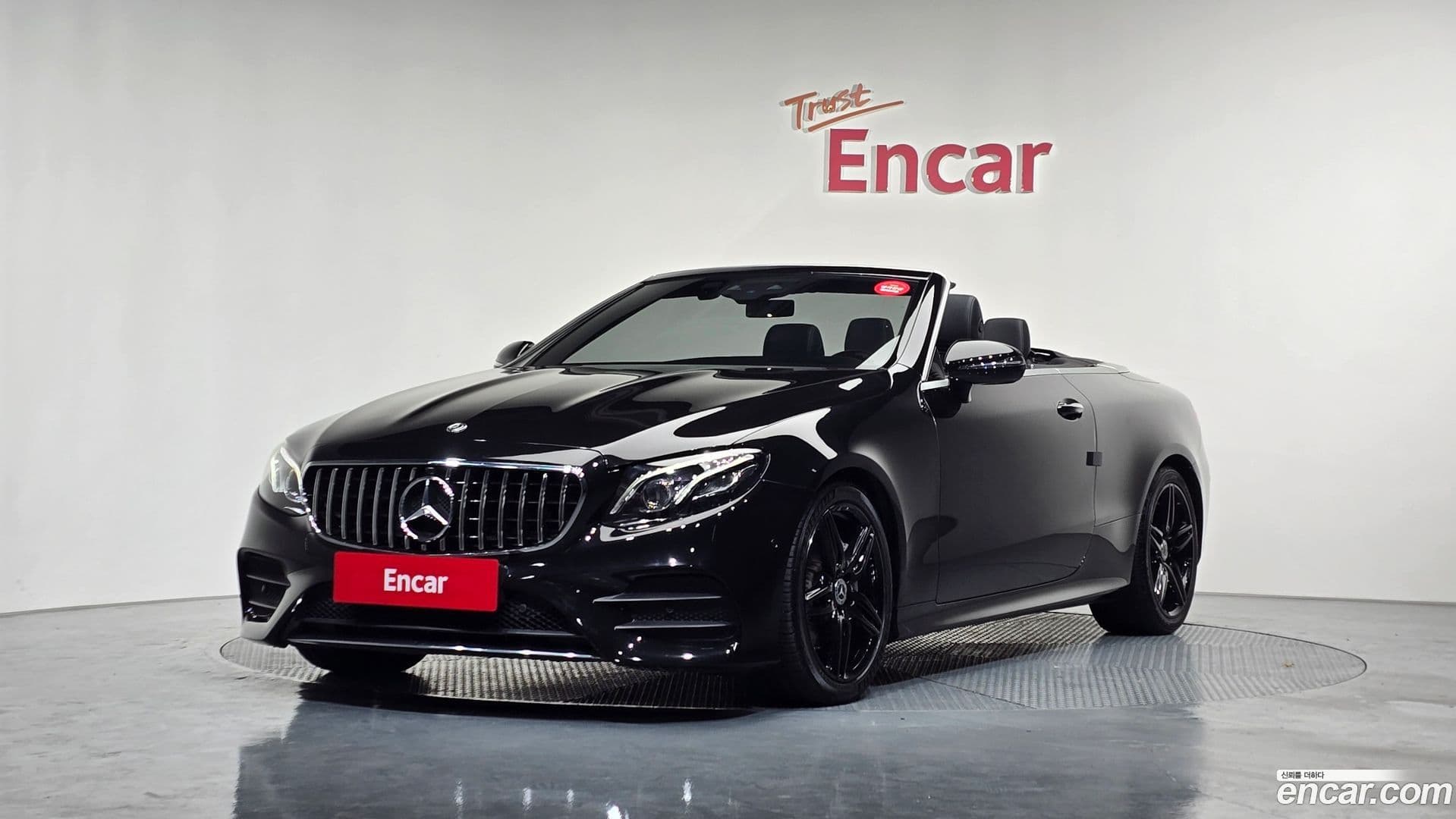 Main__Slider__Photo:E-Class Mercedes-Benz 2018.11-0