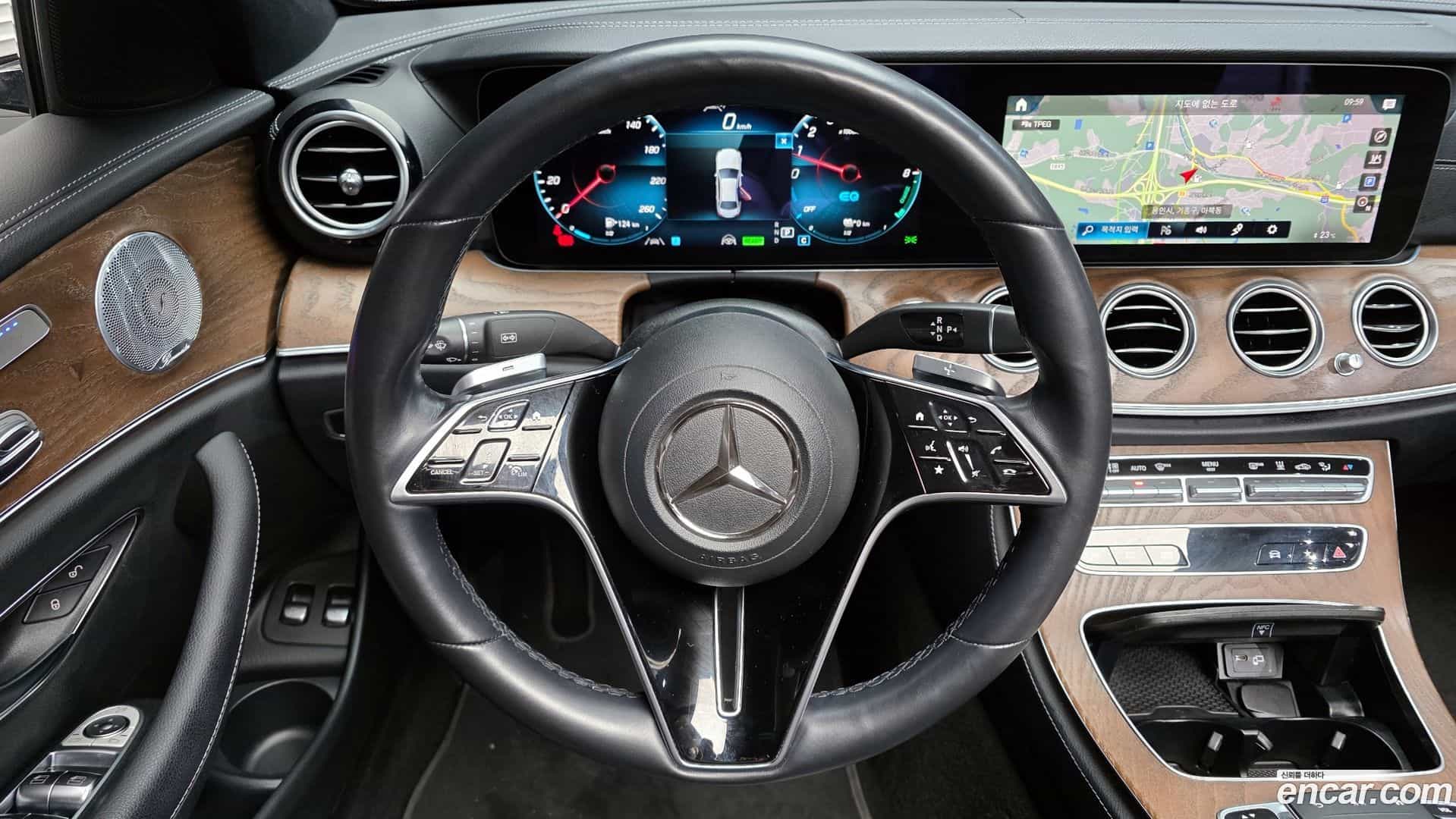 E-Class Mercedes-Benz 2021.1-OPTION-017