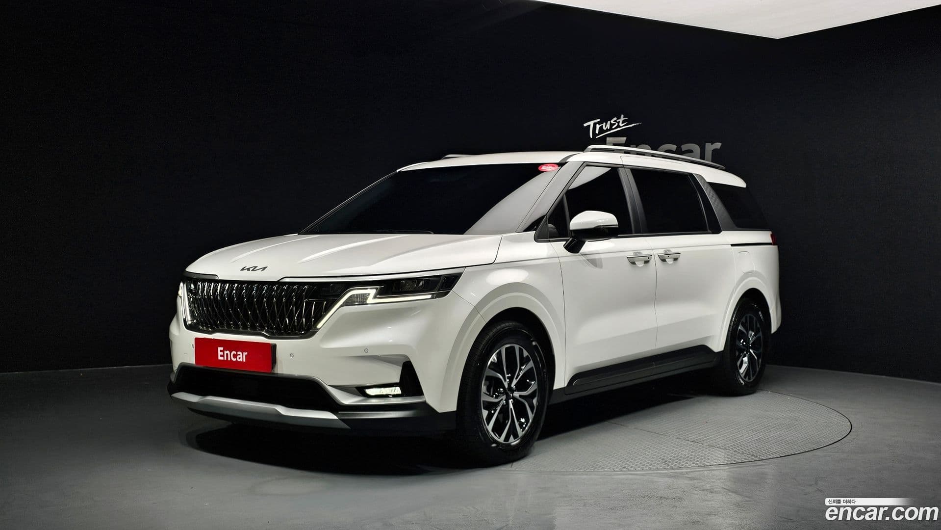 Main__Slider__Photo:Canival Kia 2022.11-0