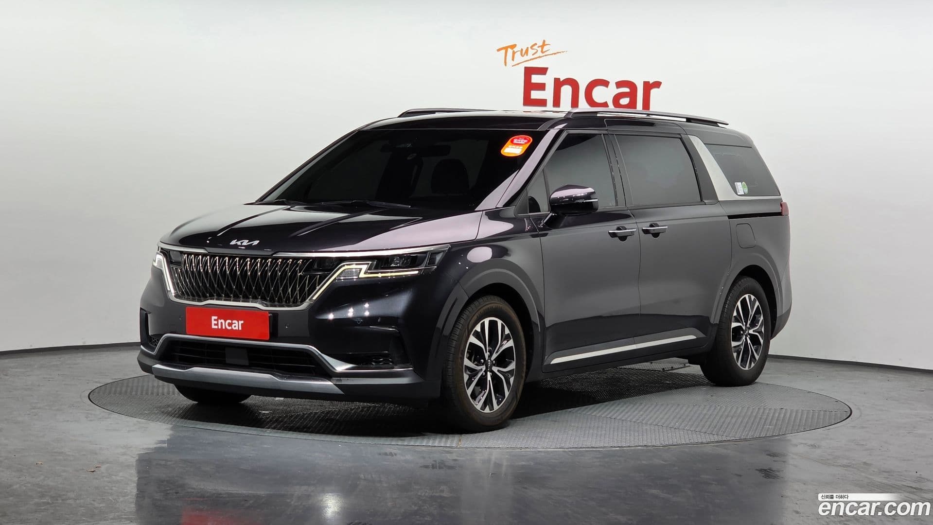 Main__Slider__Photo:Canival Kia 2022.0-0