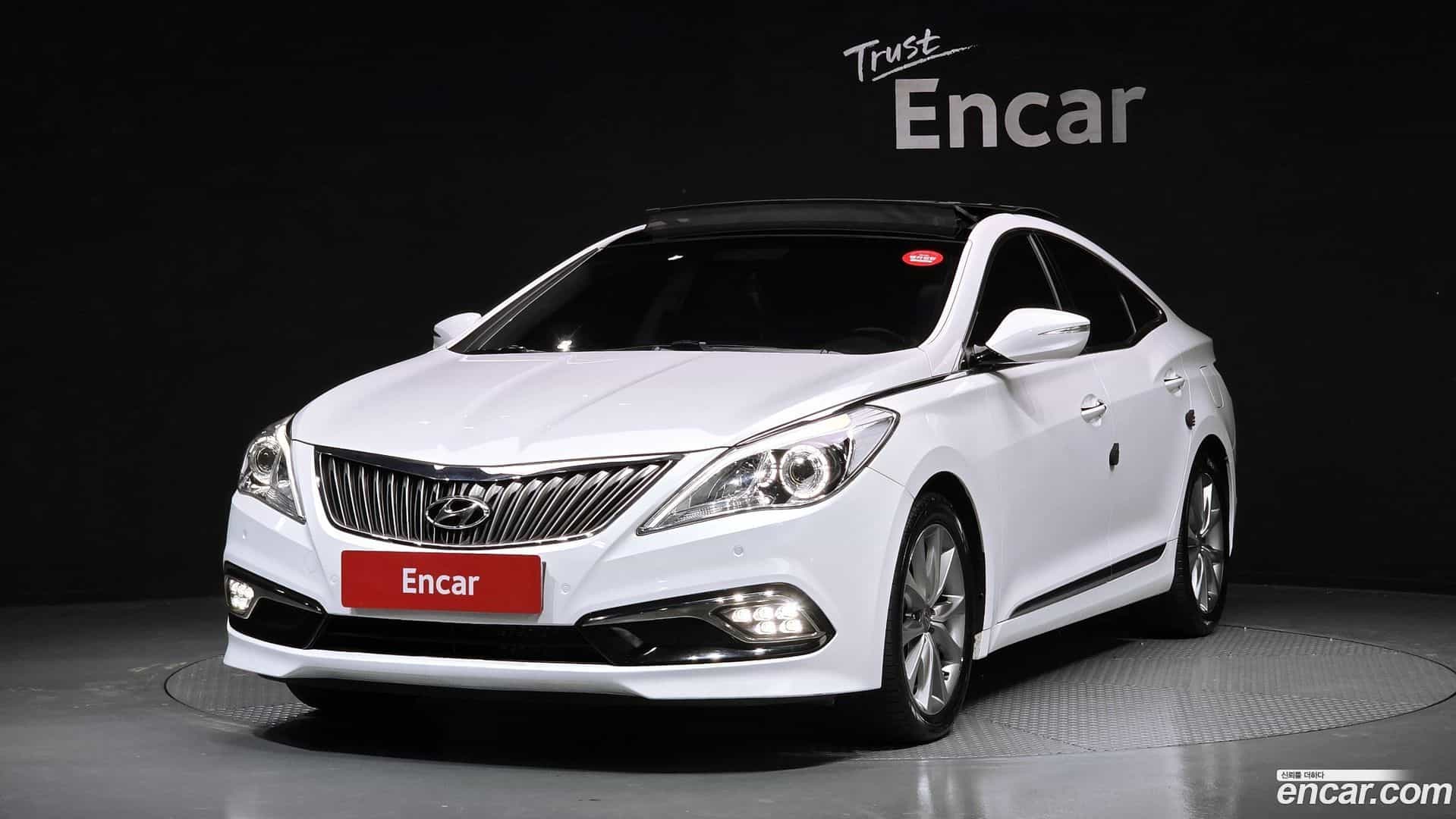 Grandeur Hyundai 2015.9-OUTER-001