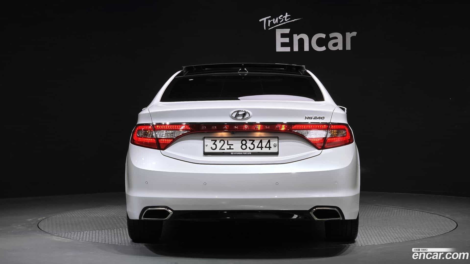 Grandeur Hyundai 2015.9-OUTER-004