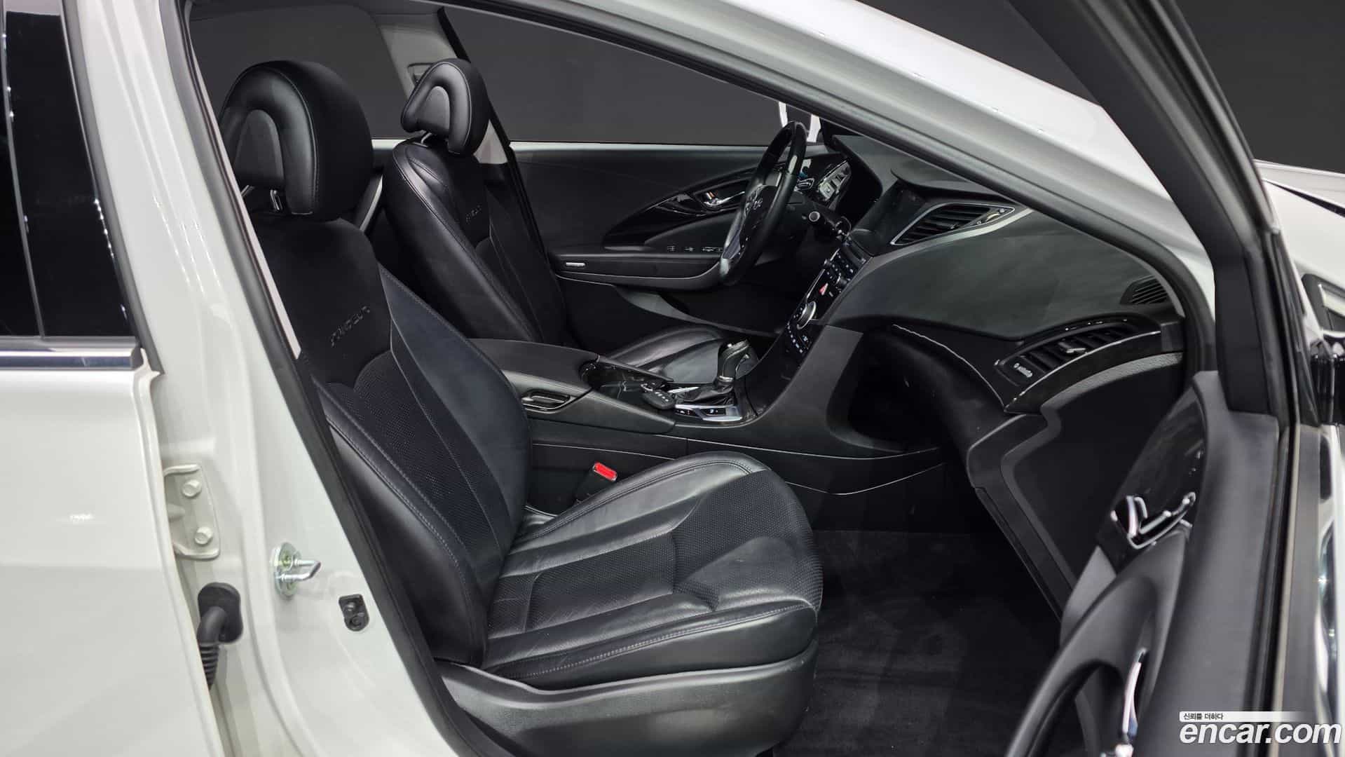 Grandeur Hyundai 2015.9-INNER-010