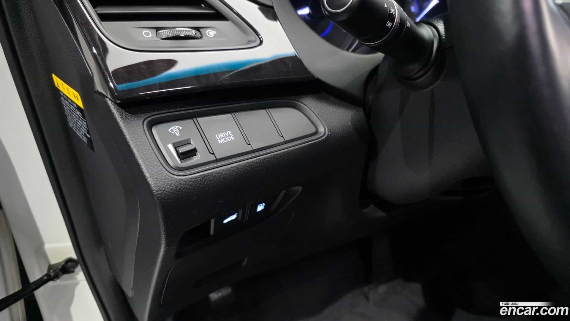 Grandeur Hyundai 2015.9-OPTION-018