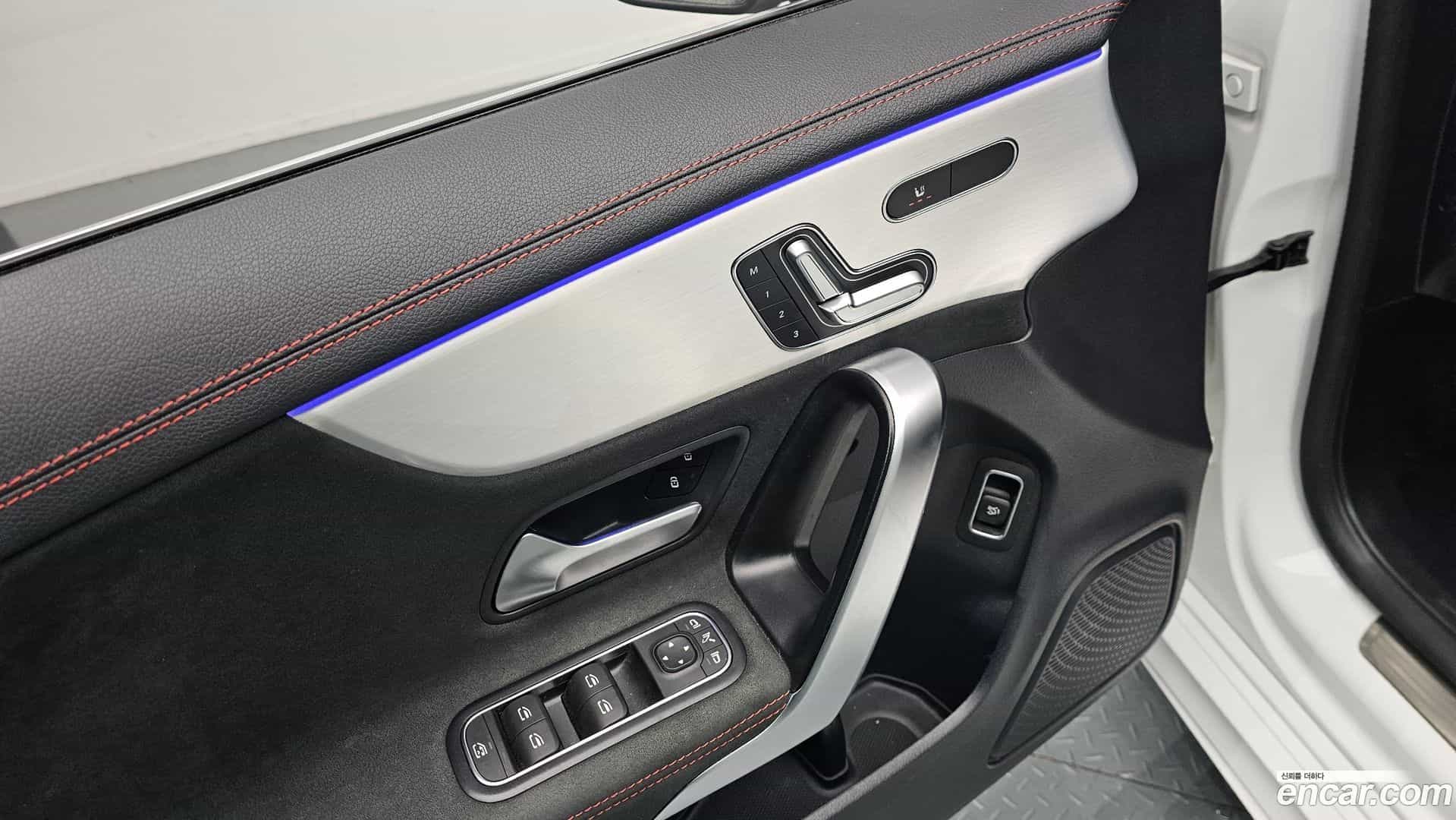 CLA-Class Mercedes-Benz 2023.6-OPTION-016