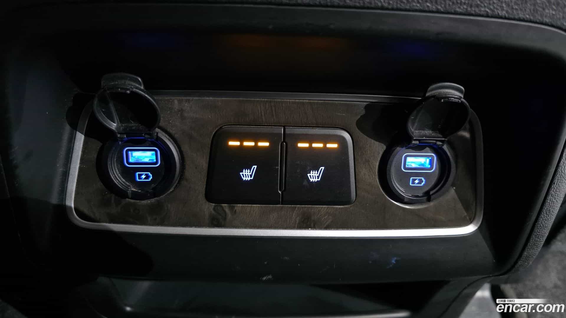 Starex Hyundai 2019.2-OPTION-023