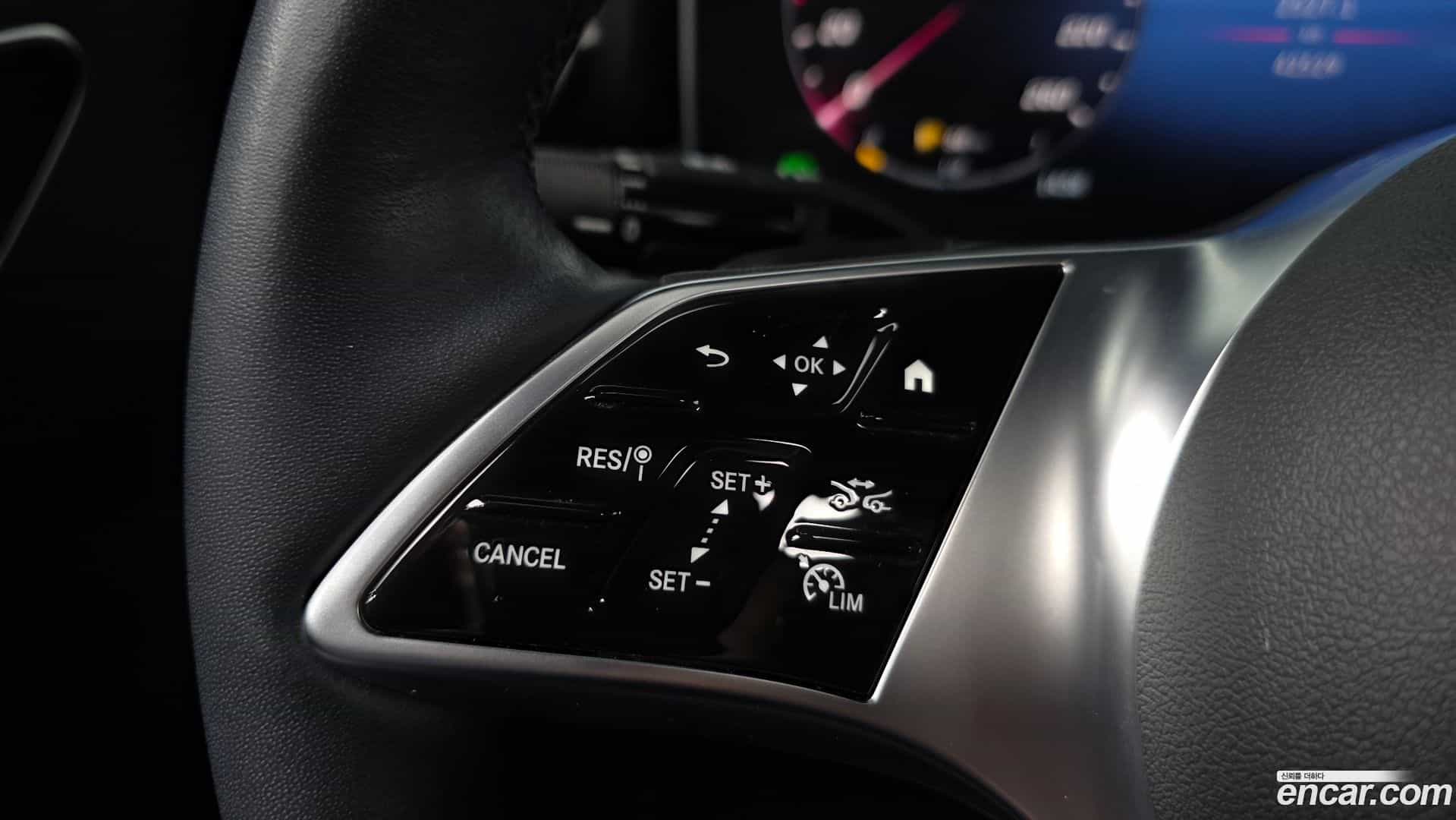 C-Class Mercedes-Benz 2022.3-OPTION-019