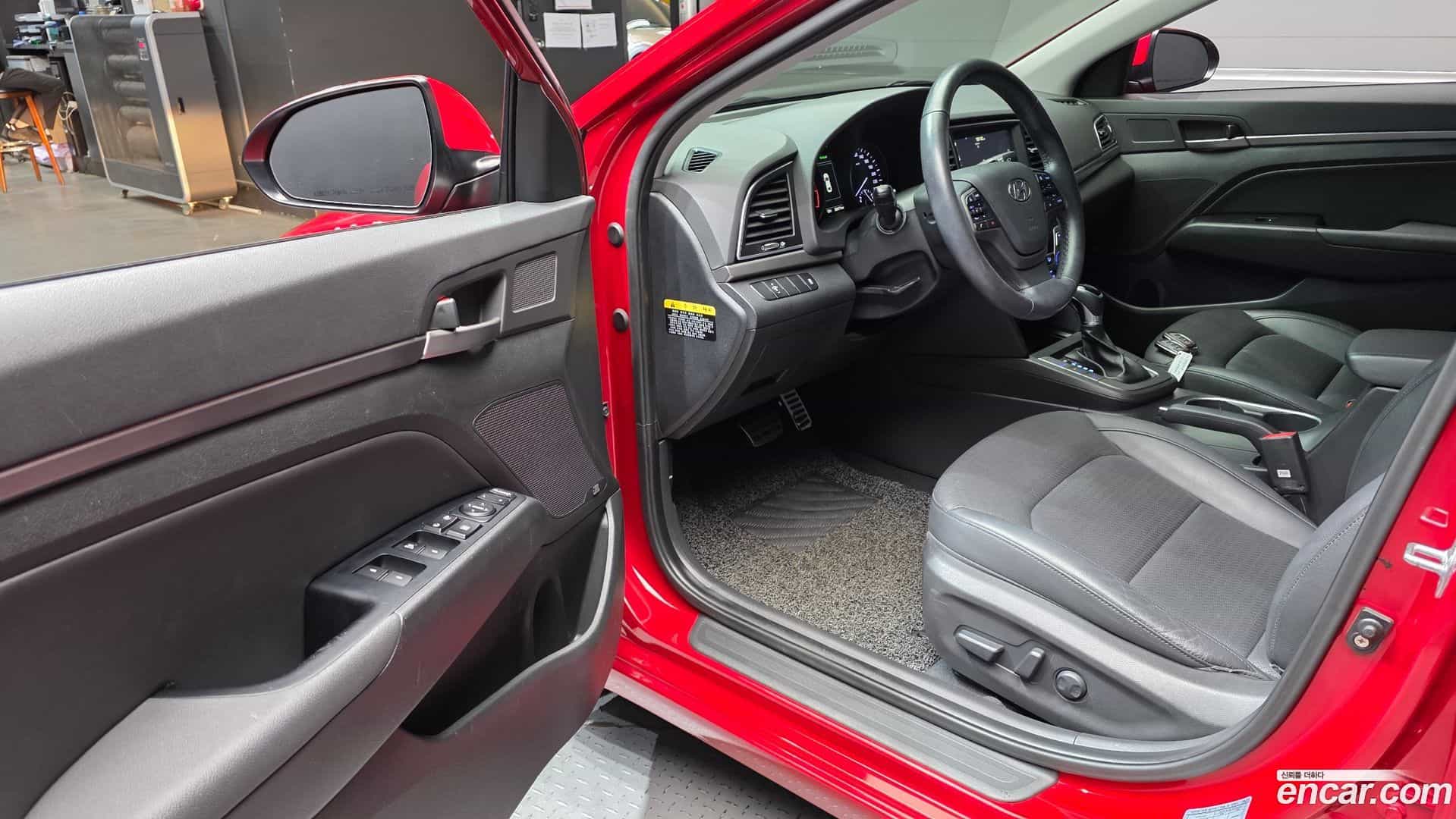 AVANTE Hyundai 2016.1-OPTION-015
