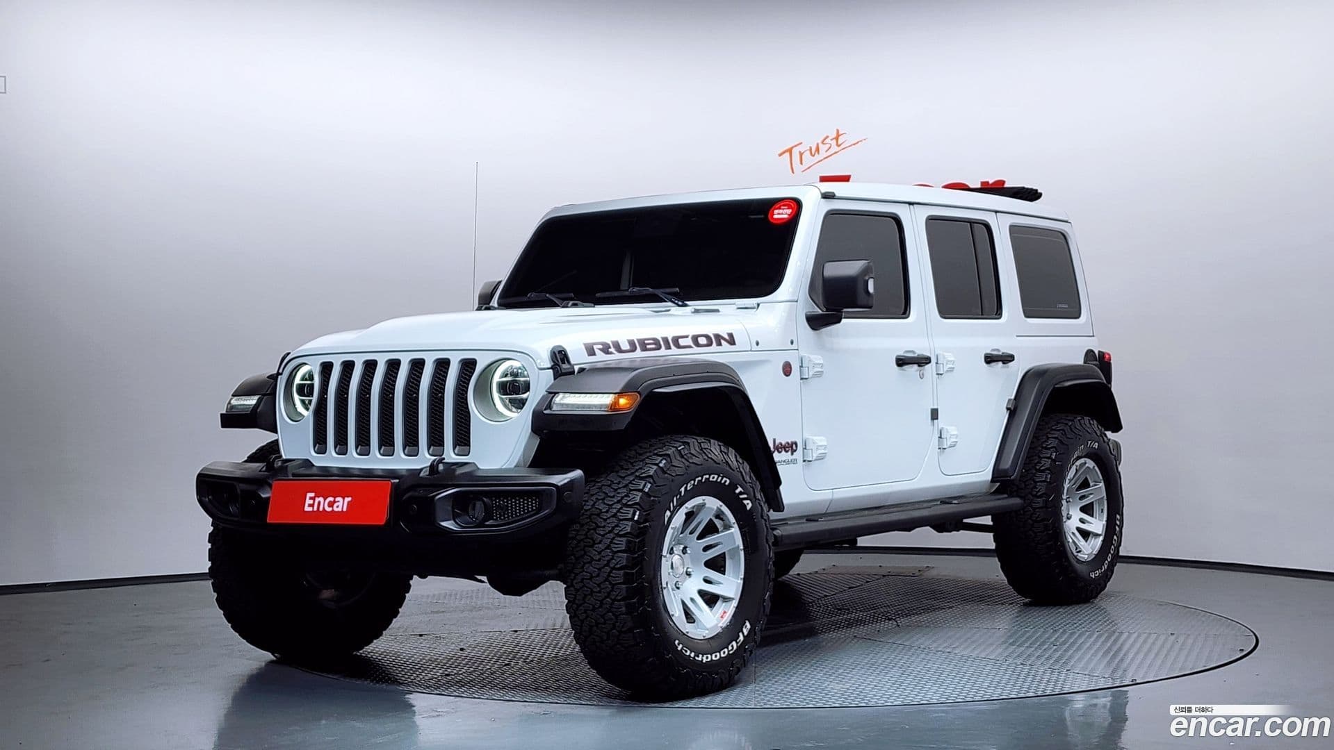 Main__Slider__Photo:Wrangler Jeep 2019.11-0