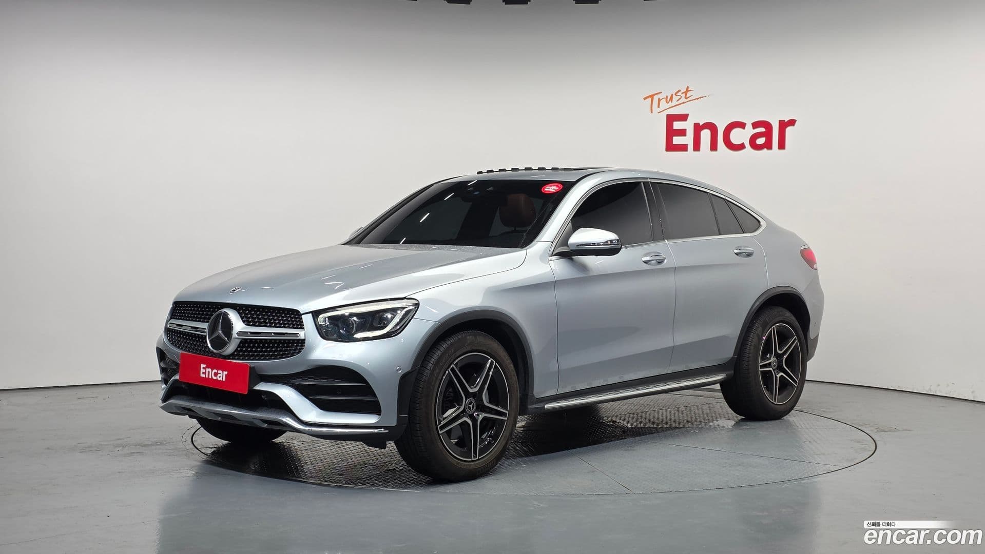 Main__Slider__Photo:GLC-Class Mercedes-Benz 2023.4-0