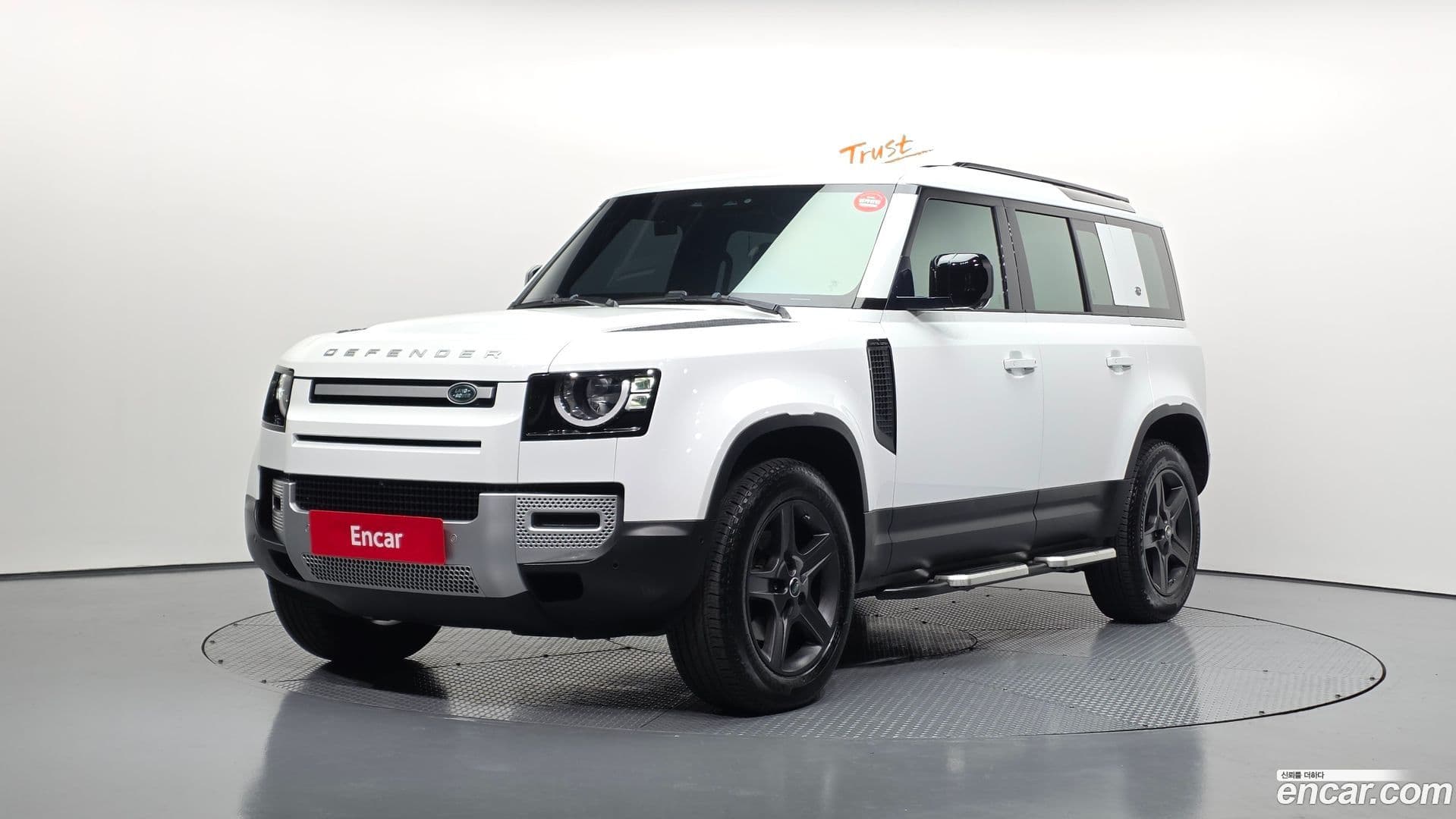 Main__Slider__Photo:Defender Land Rover 2020.11-0