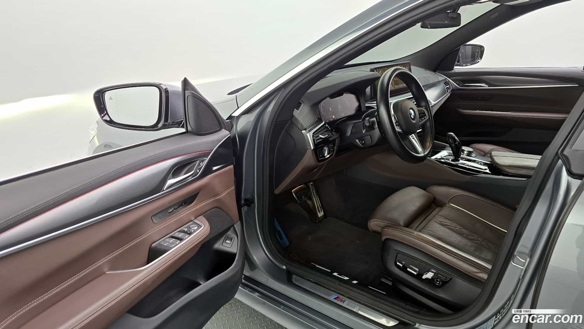 Gran Turismo BMW 2023.5-INNER-010