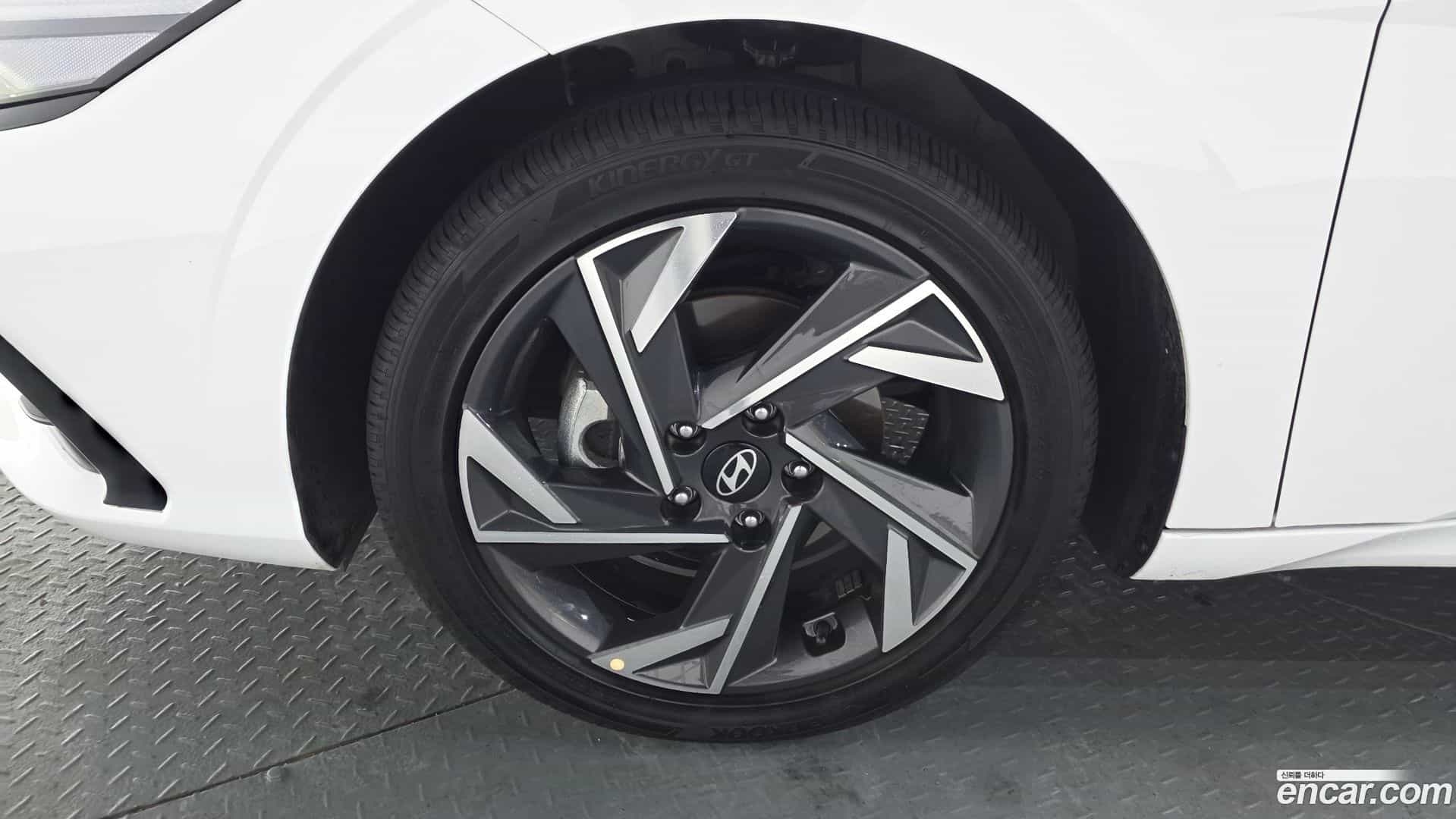 AVANTE Hyundai 2025.1-OUTER-005