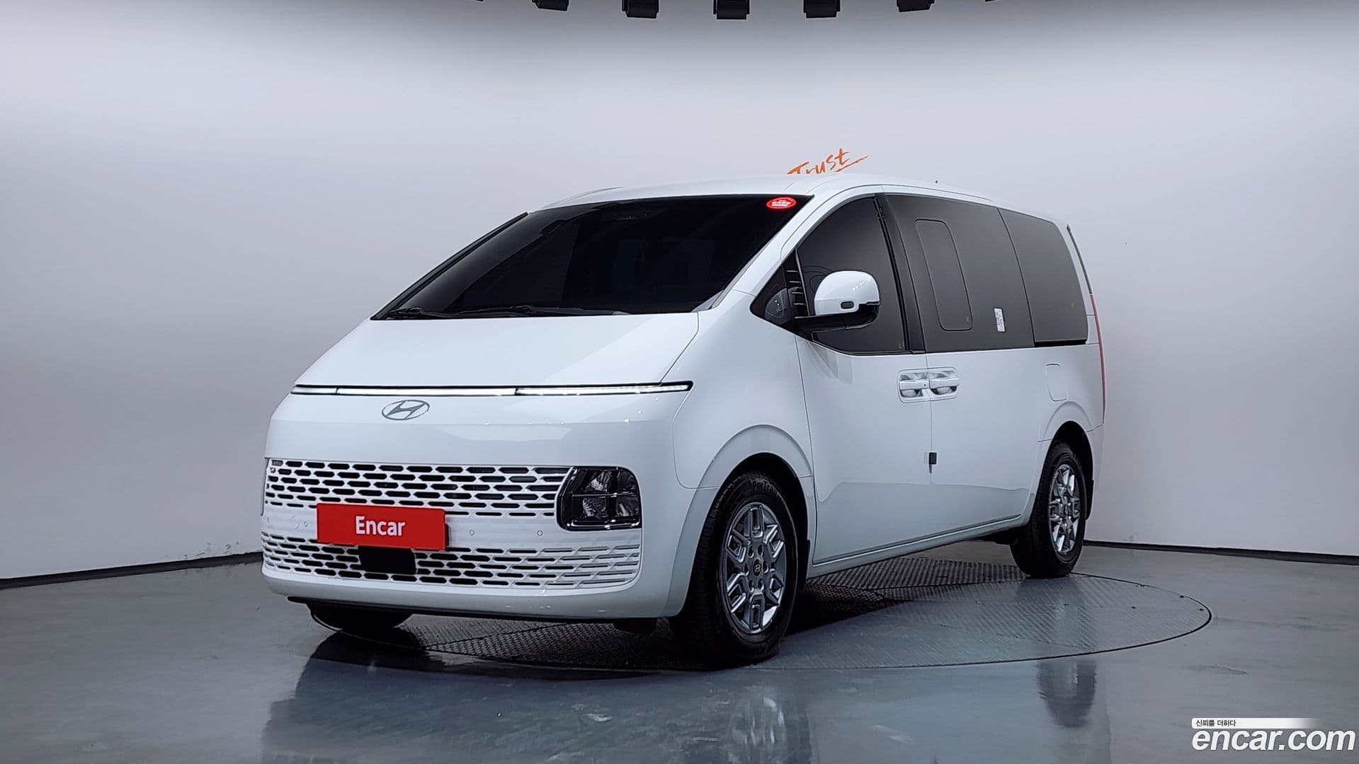 Main__Slider__Photo:Staria Hyundai 2025.1-0