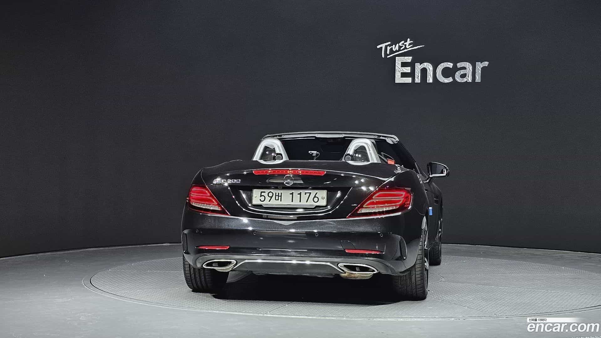 SLC-Class Mercedes-Benz 2018.1-OUTER-004