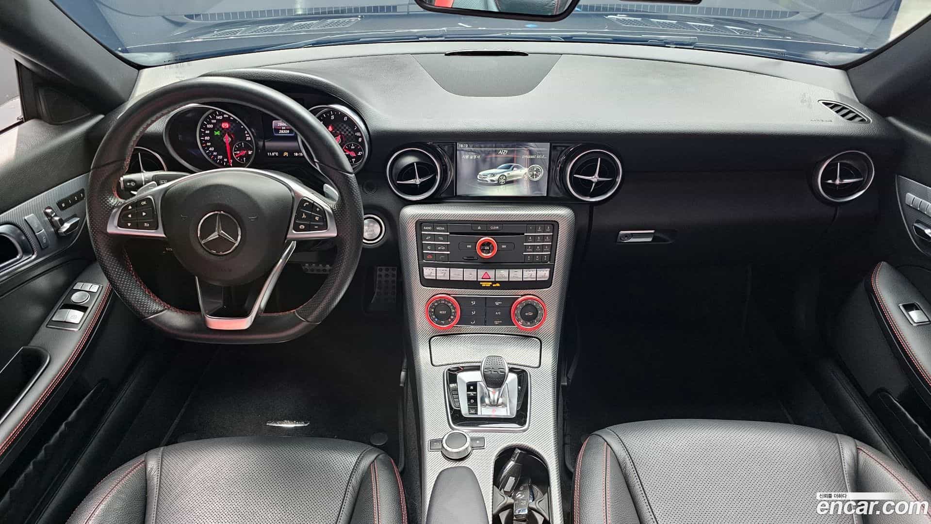 SLC-Class Mercedes-Benz 2018.1-INNER-007