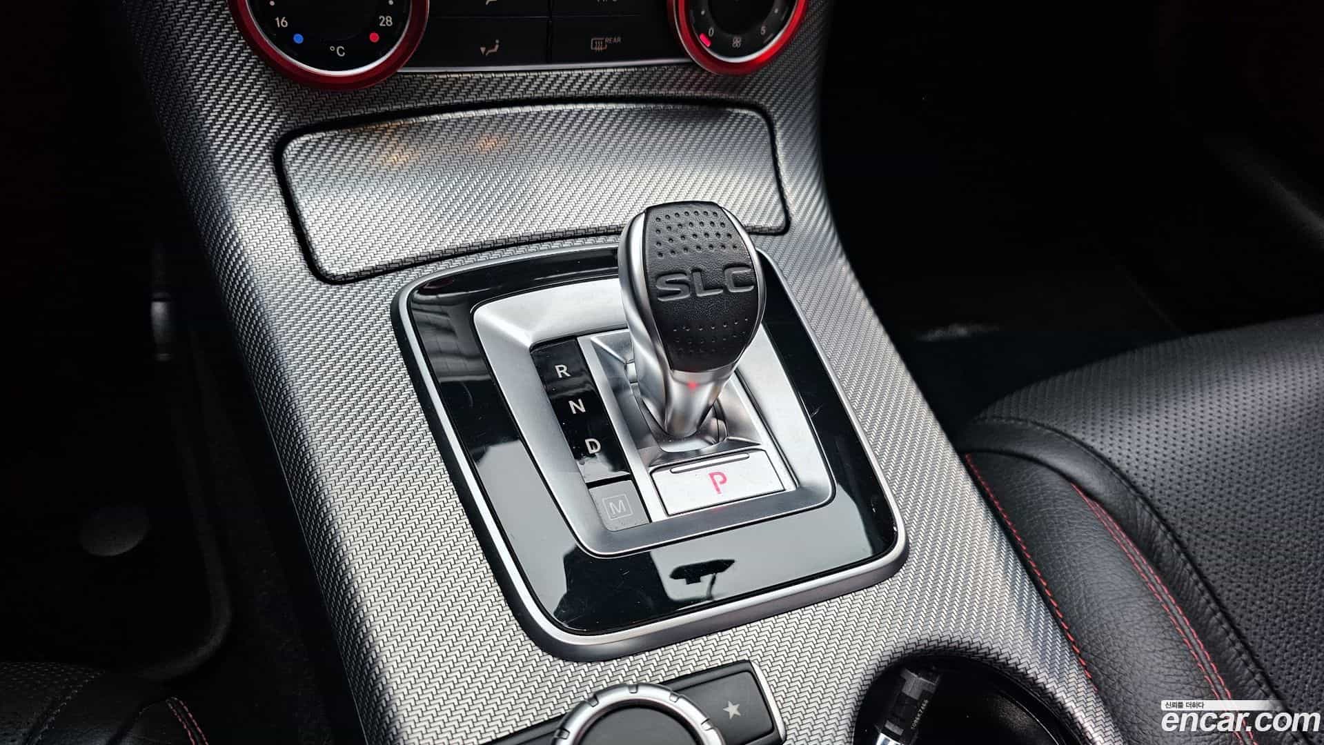 SLC-Class Mercedes-Benz 2018.1-INNER-009