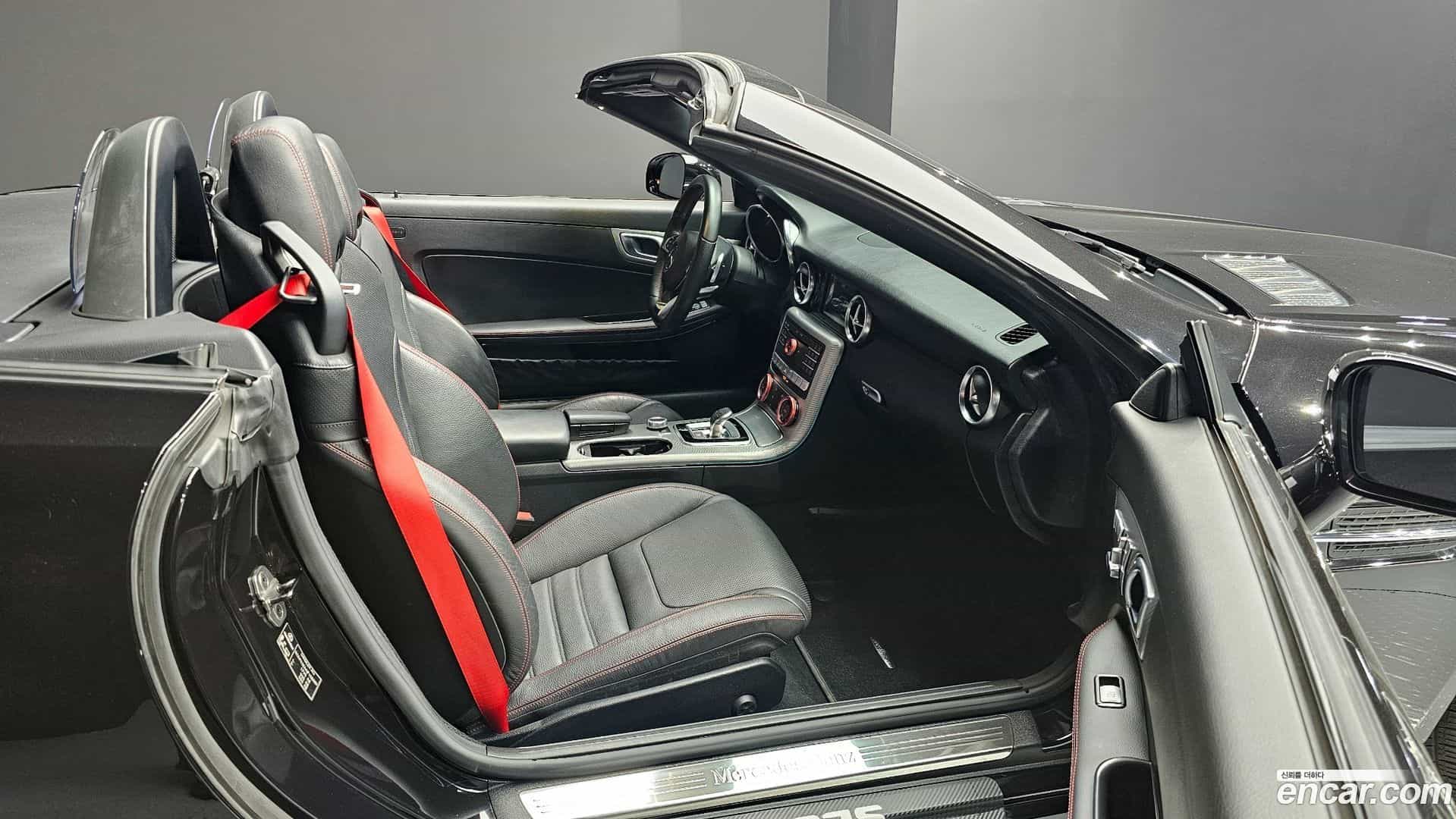 SLC-Class Mercedes-Benz 2018.1-OPTION-015