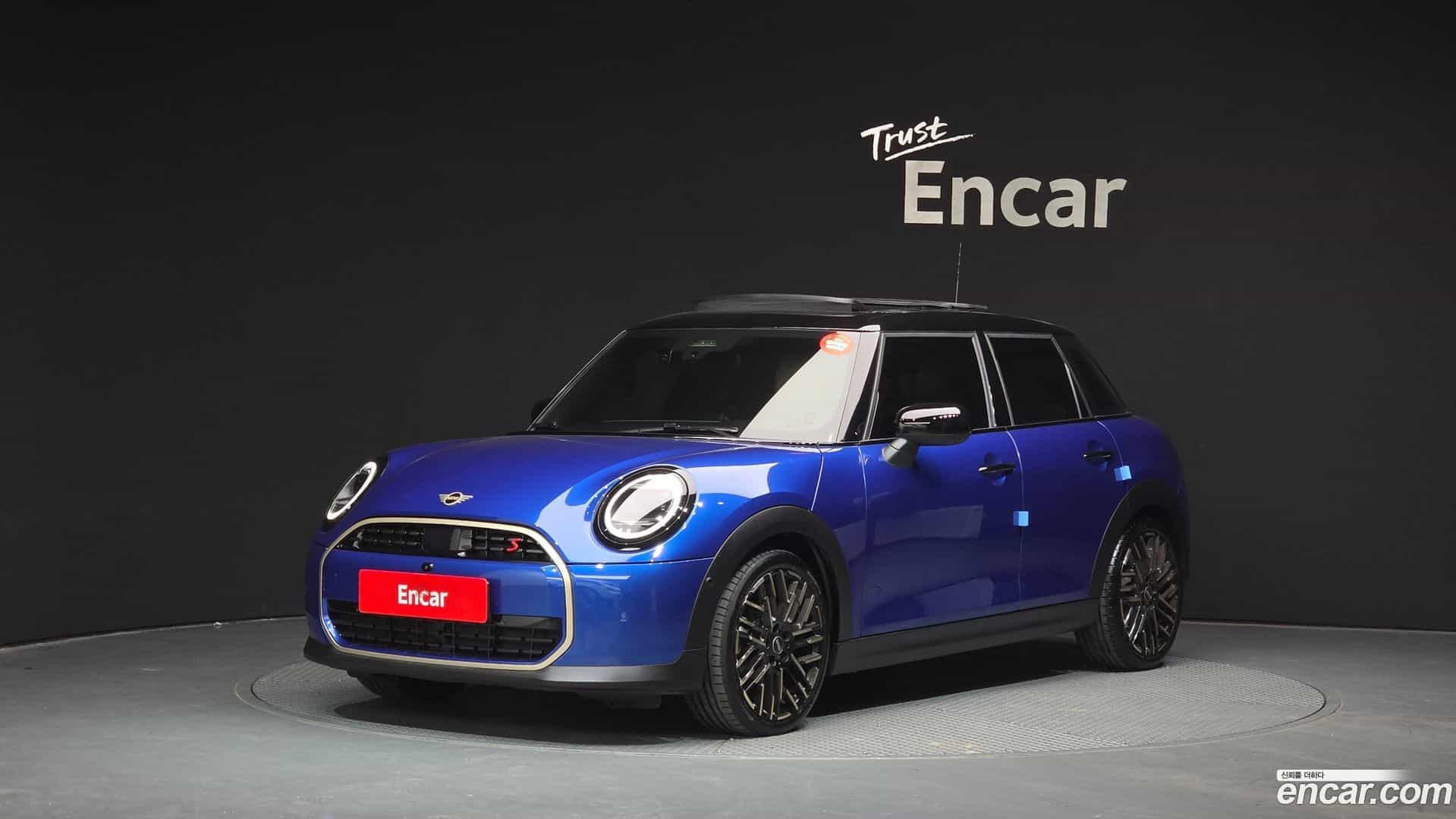 Cooper Mini 2025.0-OUTER-001